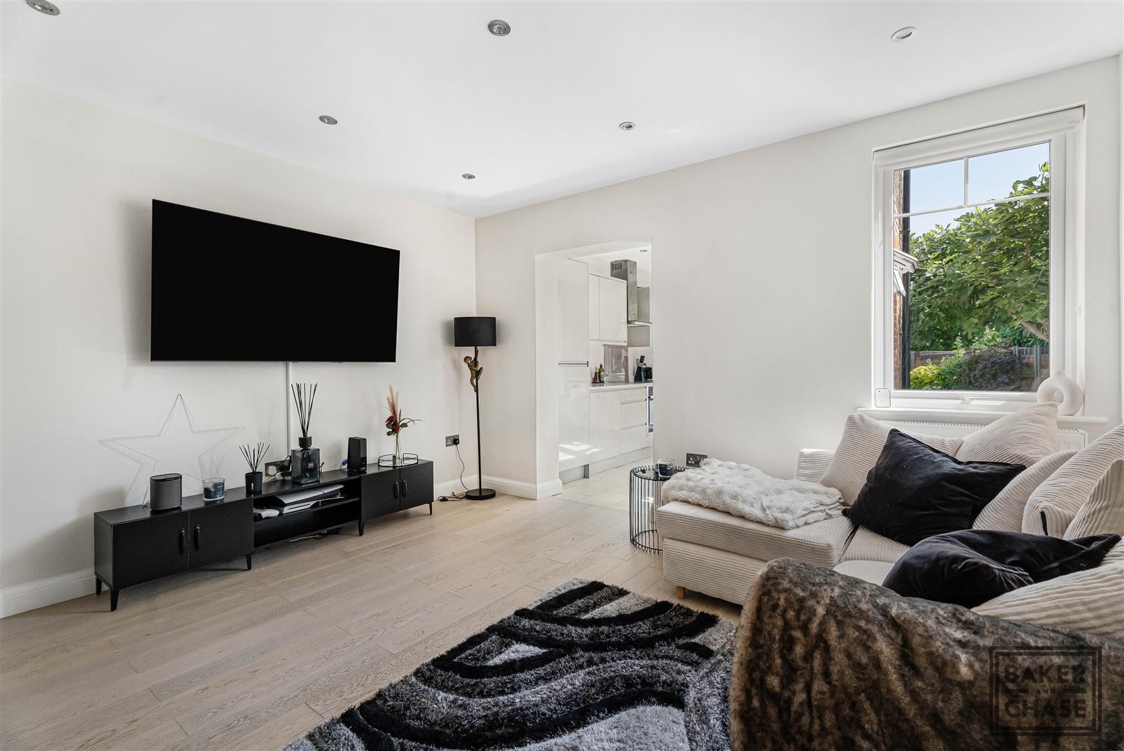 Property Image 92afff6c-a332-494f-92fb-8a6744ca456a