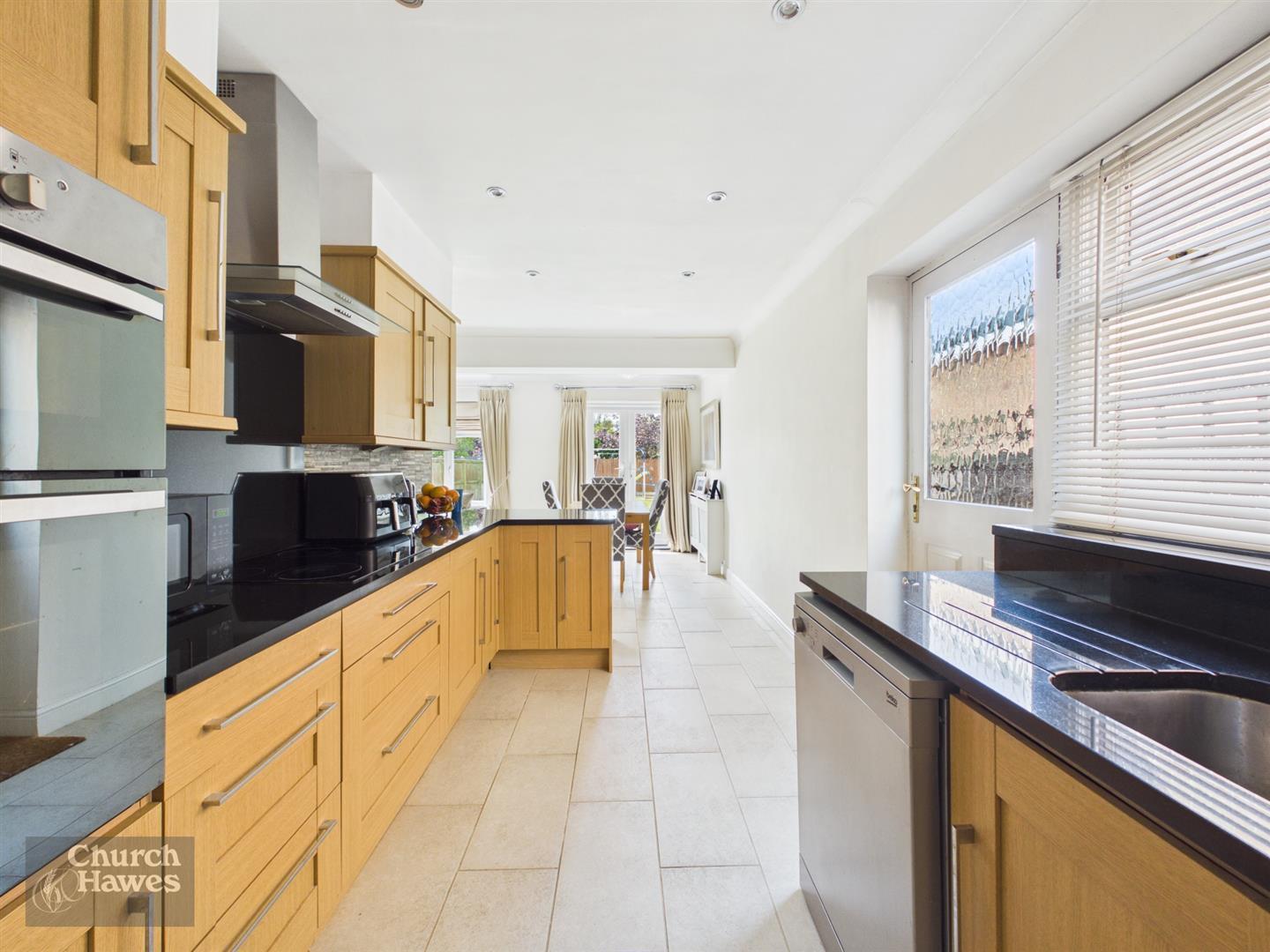 Property Image 92b34174-bfb2-4a6e-acbe-8169e723f1d9