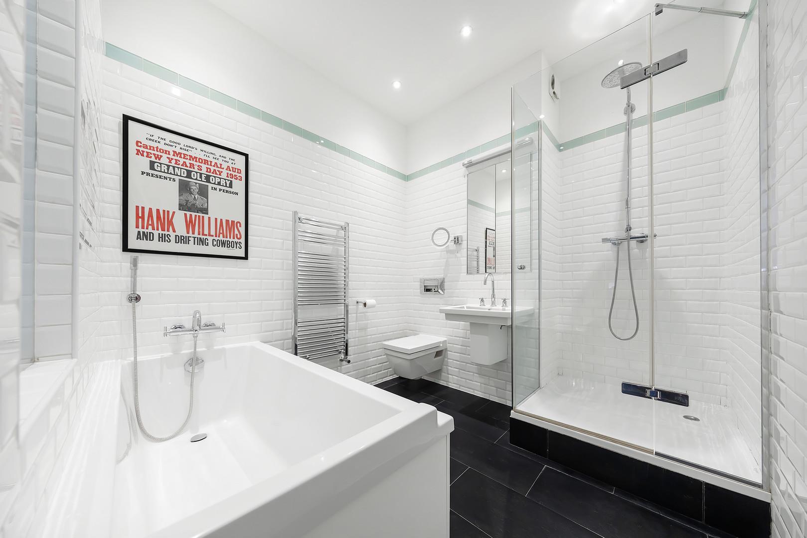 Two bedroom two bathroom 1600 square foot warehouse apartment for let in shoreditch ec2a