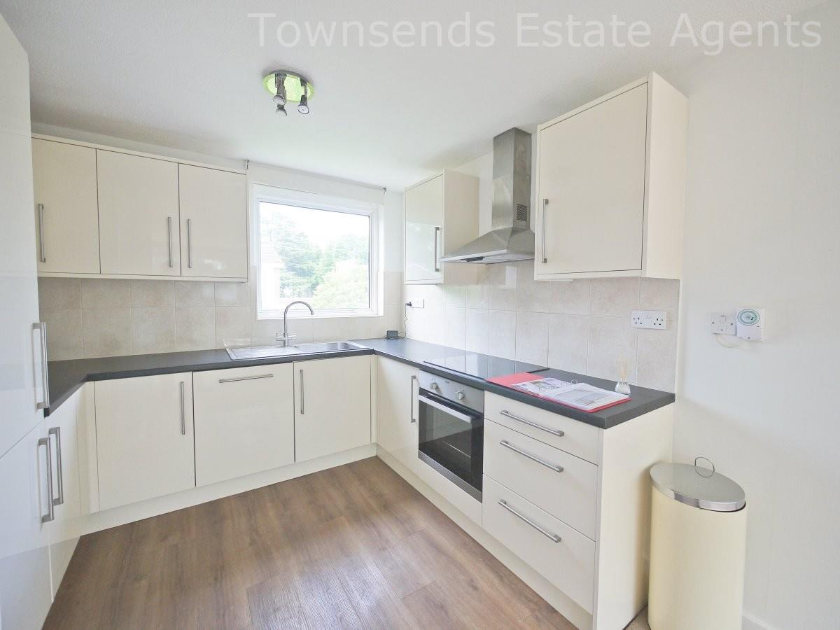 Property Image 92c5e5a4-dec4-40be-a7a7-6ea4d08248bf