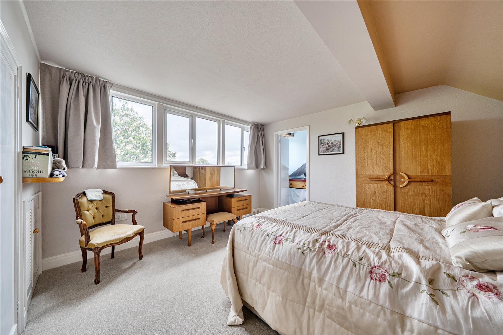 Property Image 92ef2fbb-0ee8-42d8-9363-fbe65c20116e