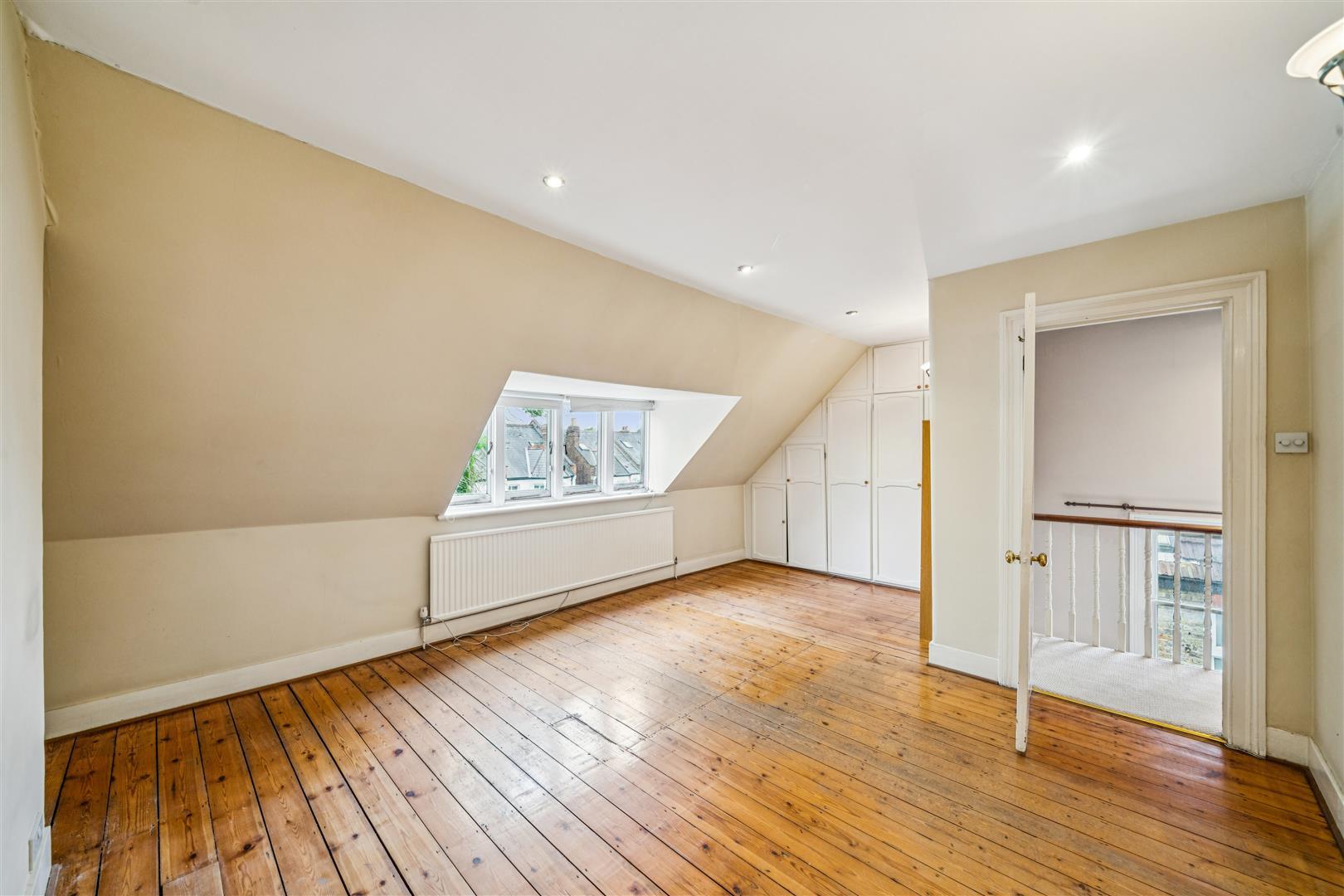 Property Image 92f37458-9fd9-4369-8f25-864a02d52985