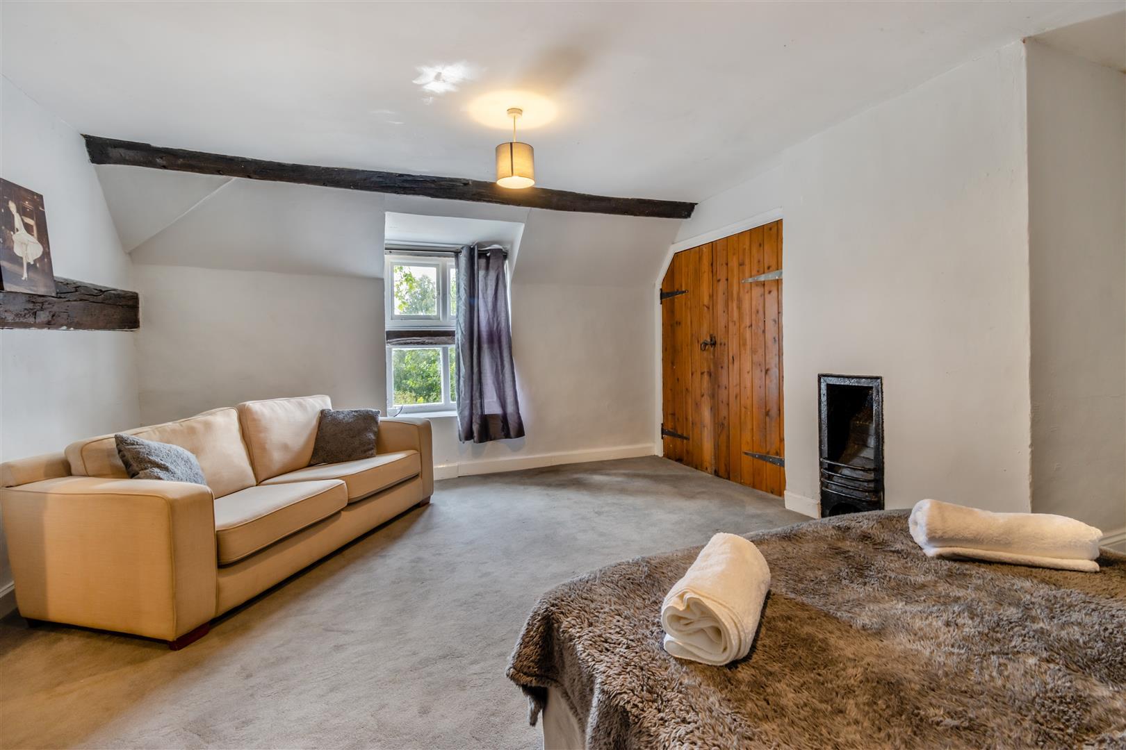 Property Image 9302d12c-9bc1-46ba-bbb3-b431d84a1c1c