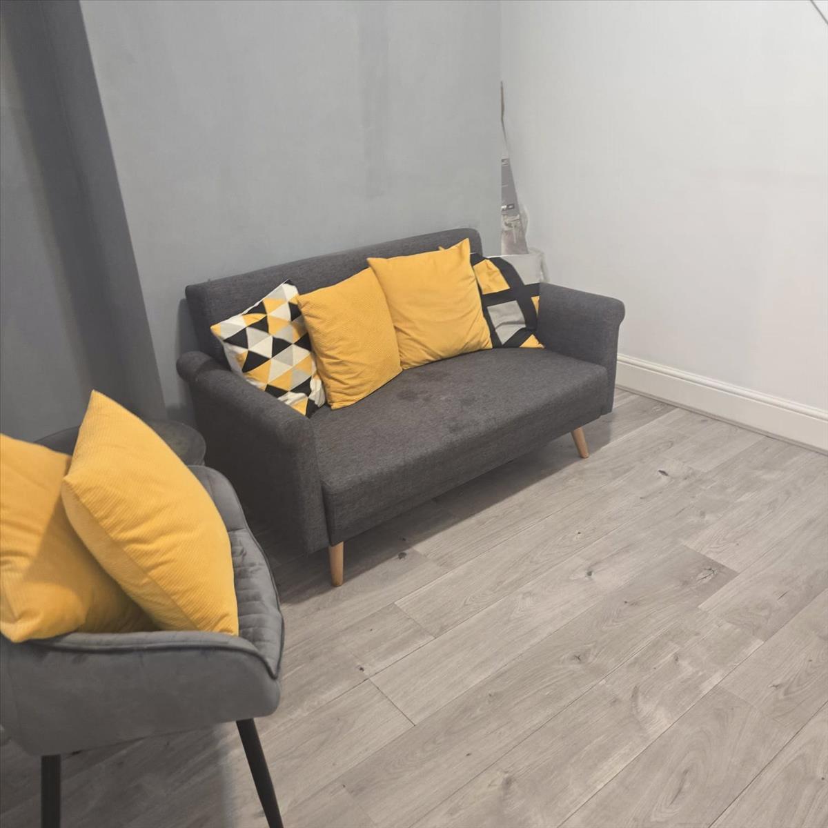 Property Image 930ab336-f363-49f2-8089-ff2153a781d7