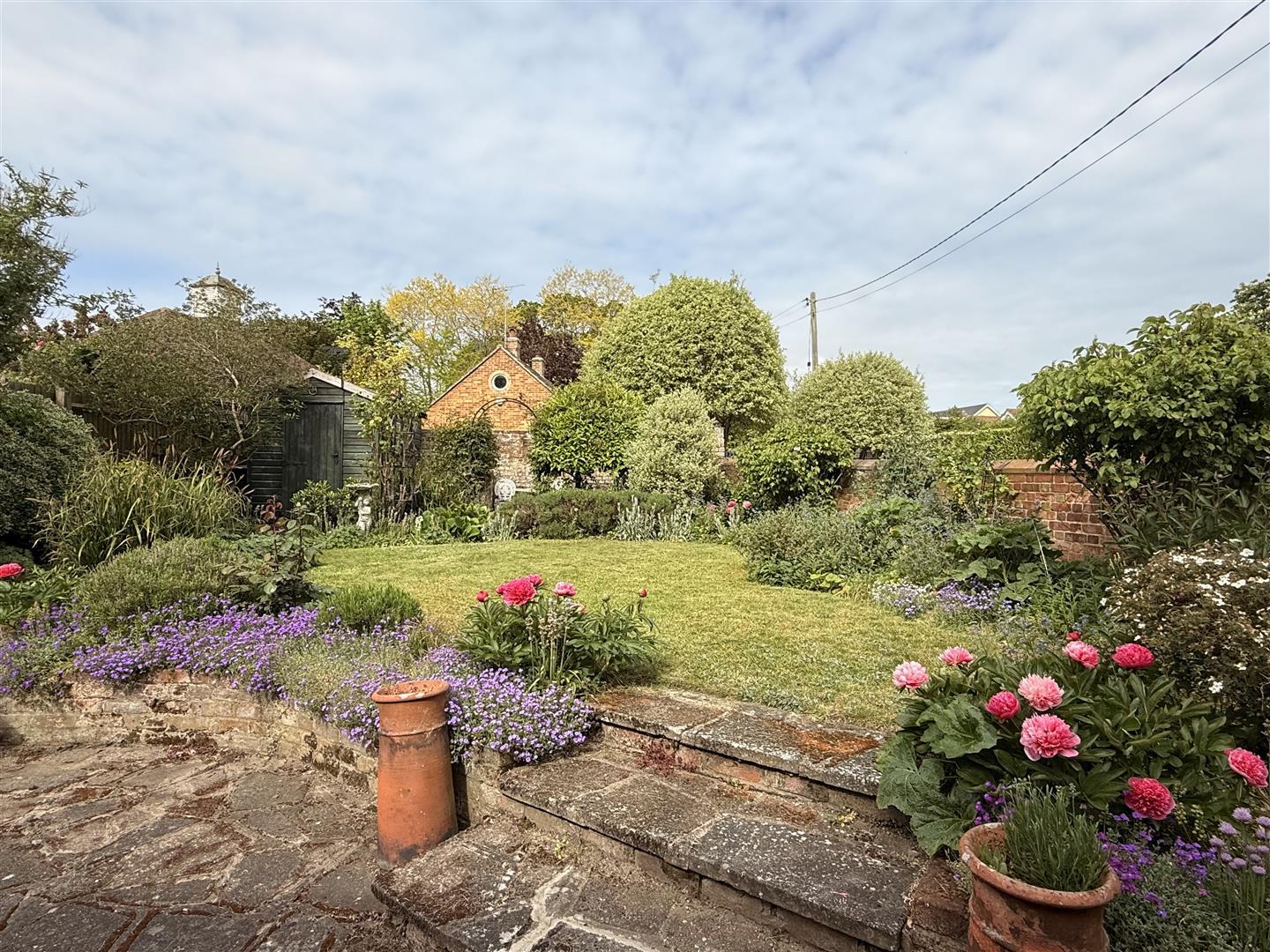 Property Image 930f35df-28ac-405f-9c7f-2c77141e0be9