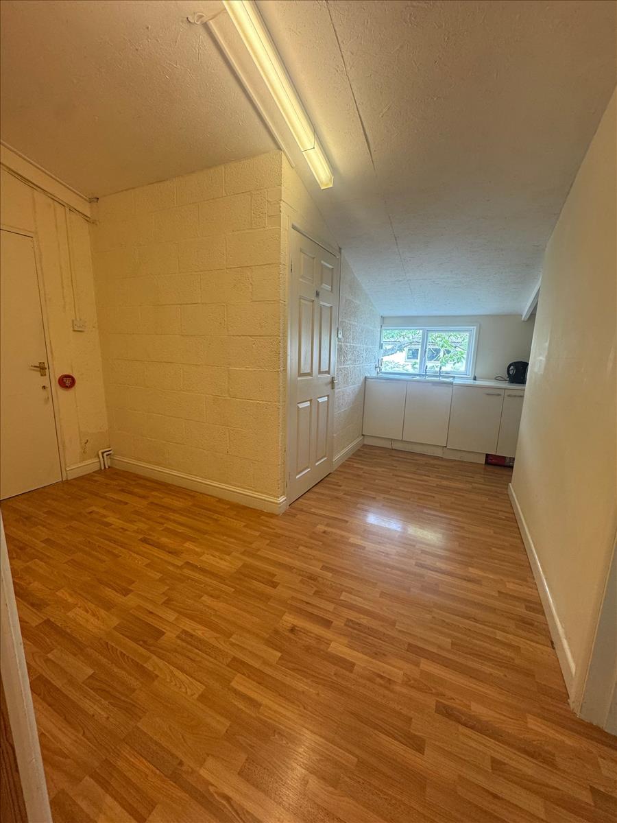 Property Image 93252a6d-2d60-40ac-ba34-81bae855b803