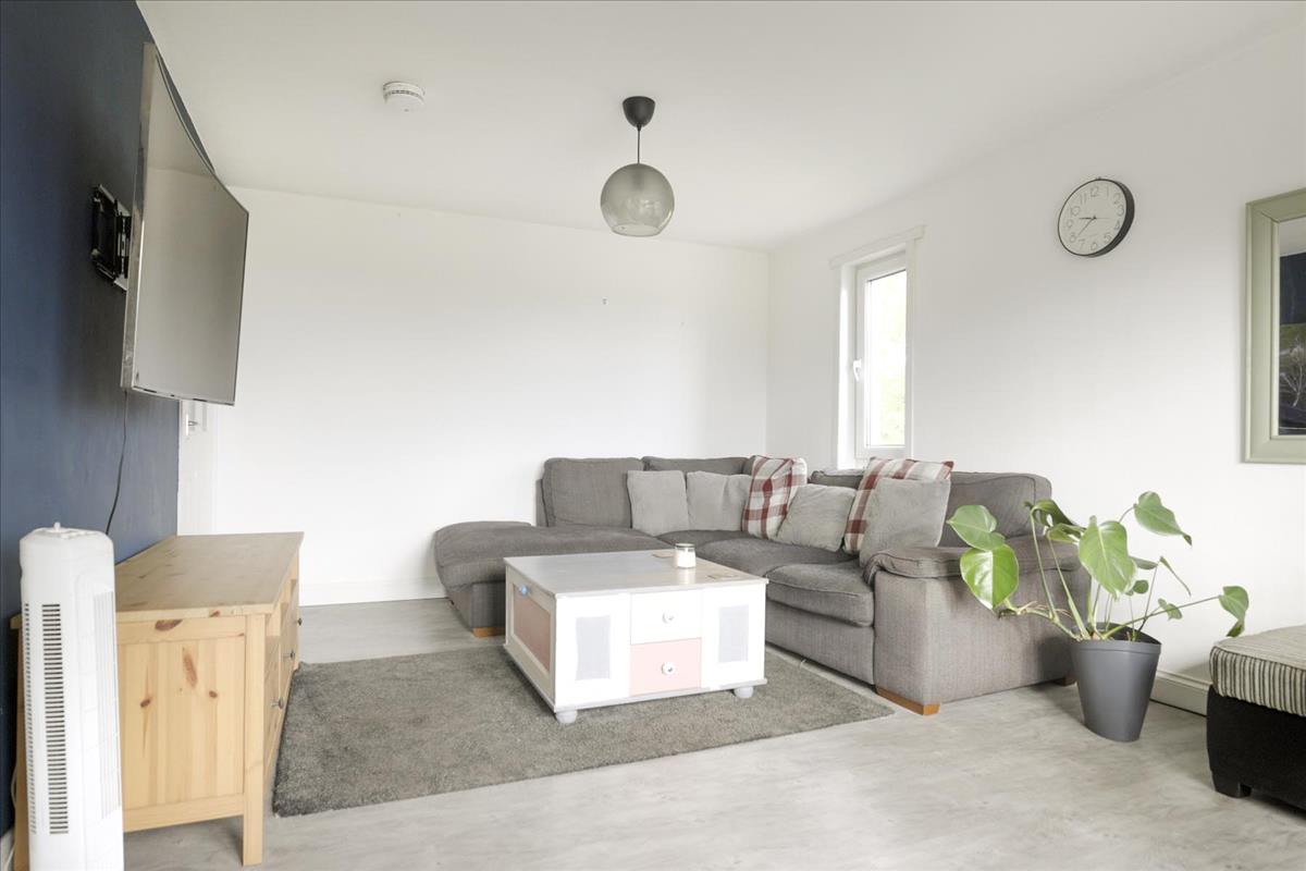 Property Image 93295ed2-8910-44a4-ad97-cc87ab1a3f66
