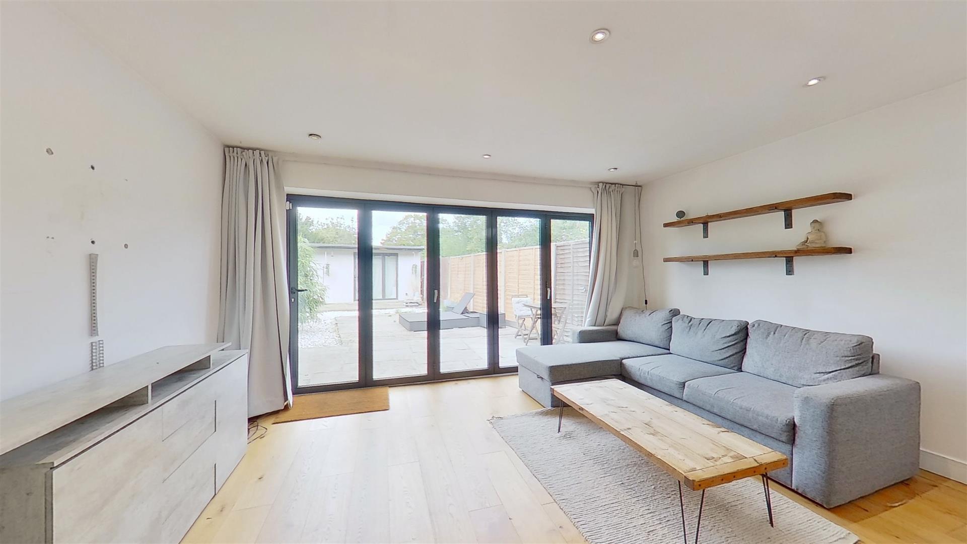 Property Image 935bc972-ca01-4eb2-aed8-aae39fcd2a63