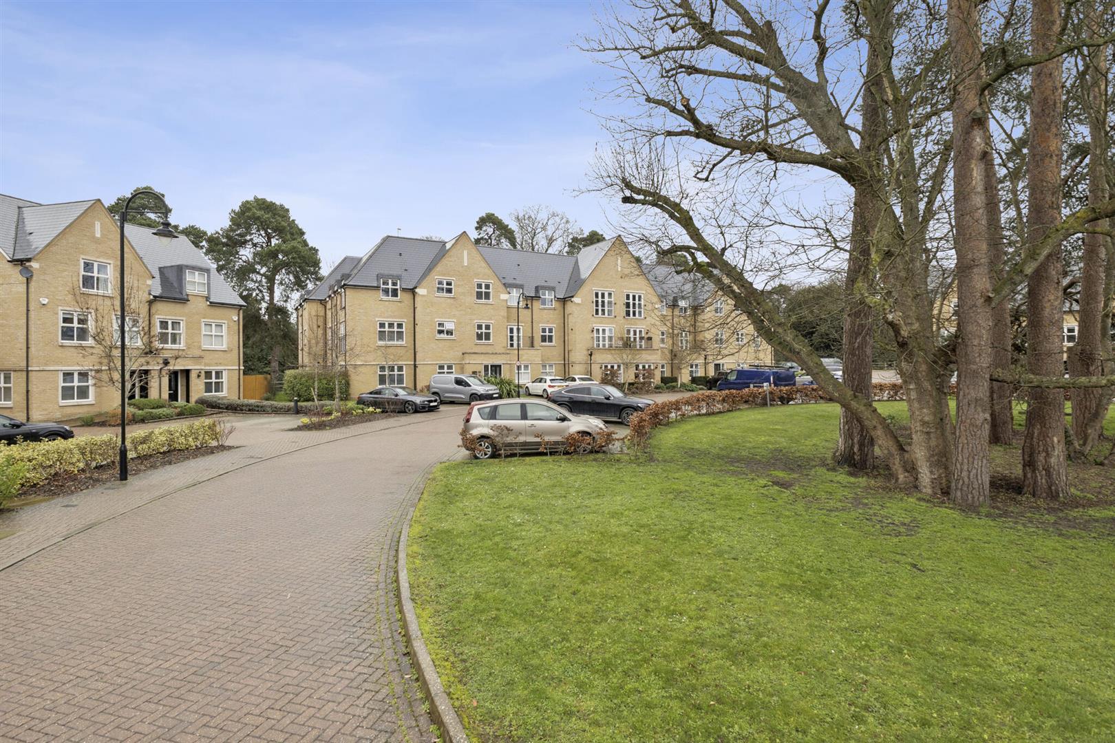Property Image 93650403-ee8b-43d6-925a-4d236999c035
