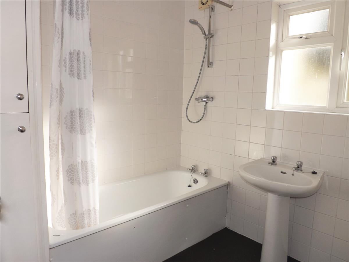 Property Image 9366db44-112a-411a-8cab-826078802bab