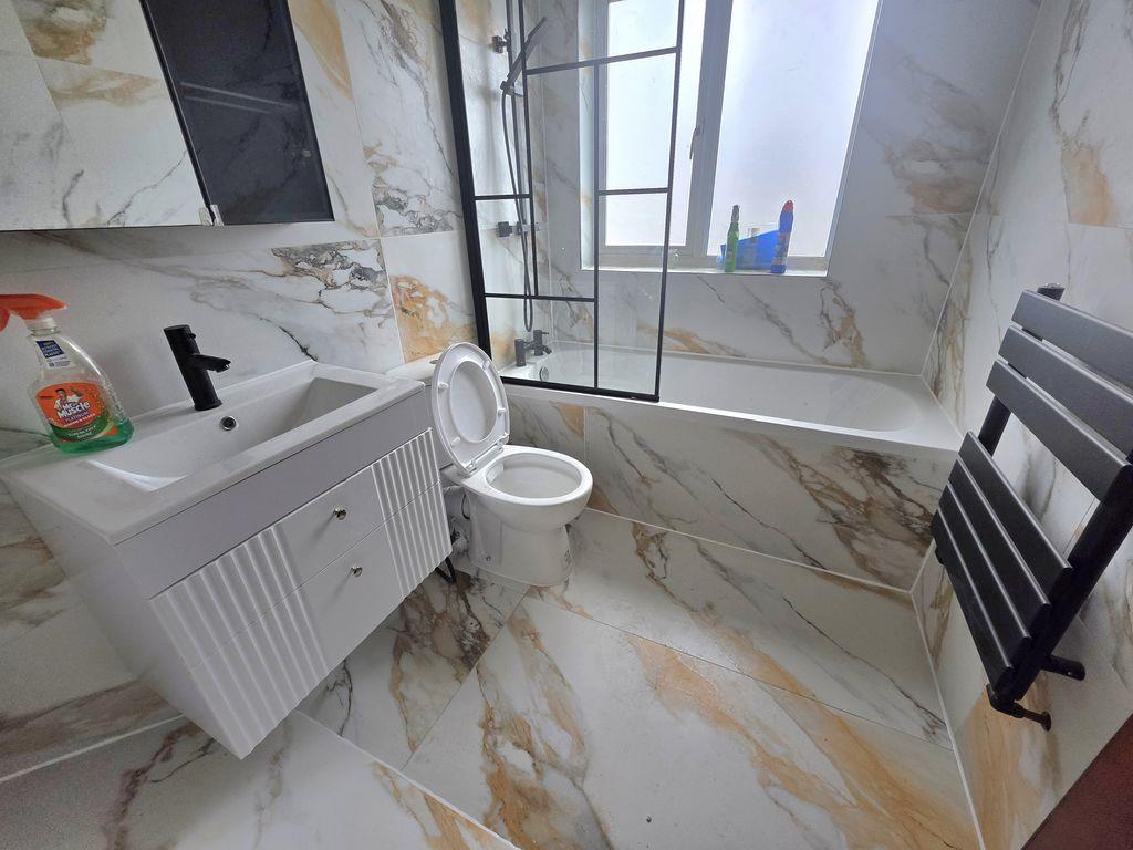 Property Image 93695dbd-8851-448a-a01c-3a7a170bc563