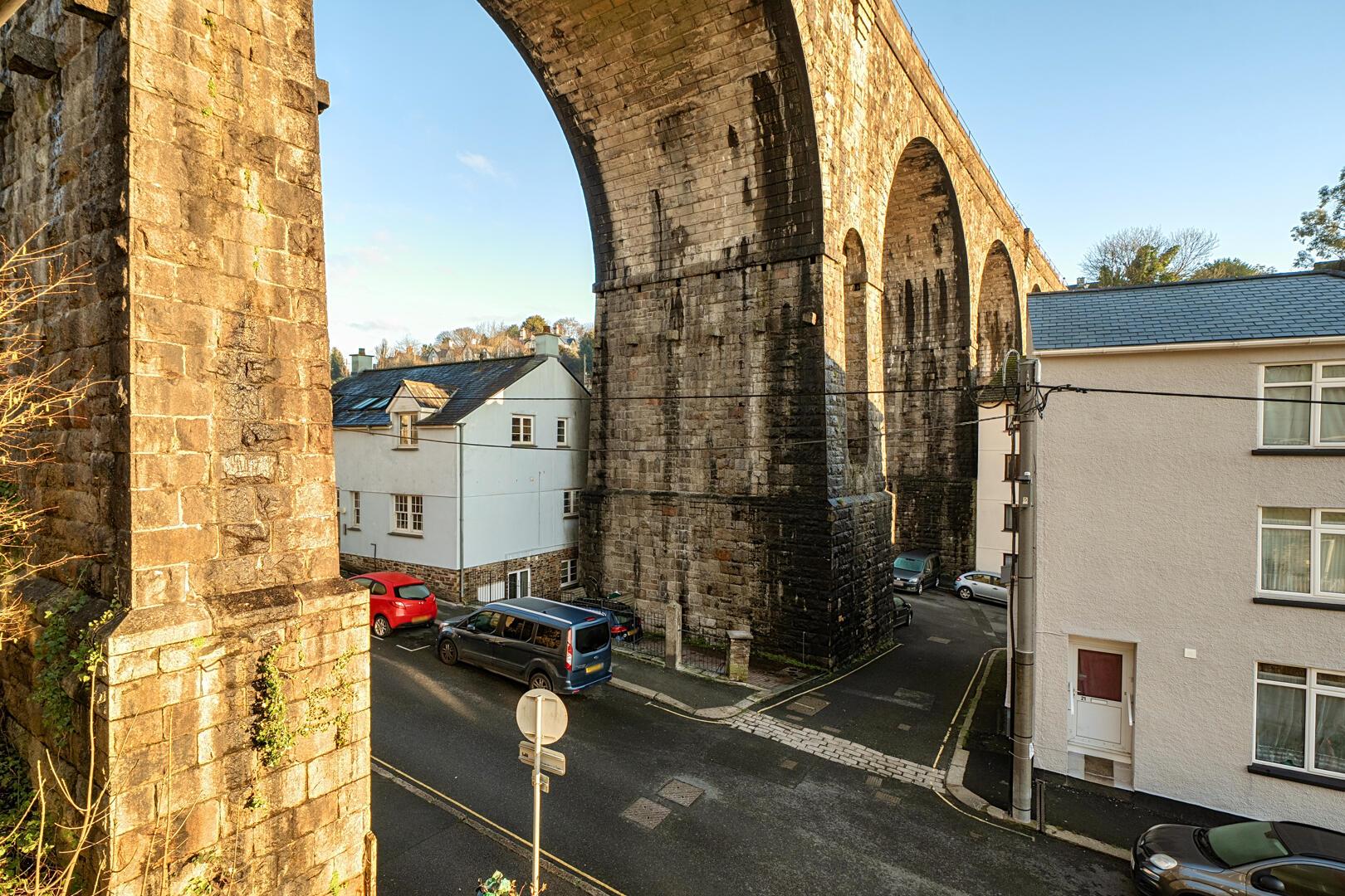 Property Image 937fa88d-558f-461e-ae7f-f4e8d94c55b0