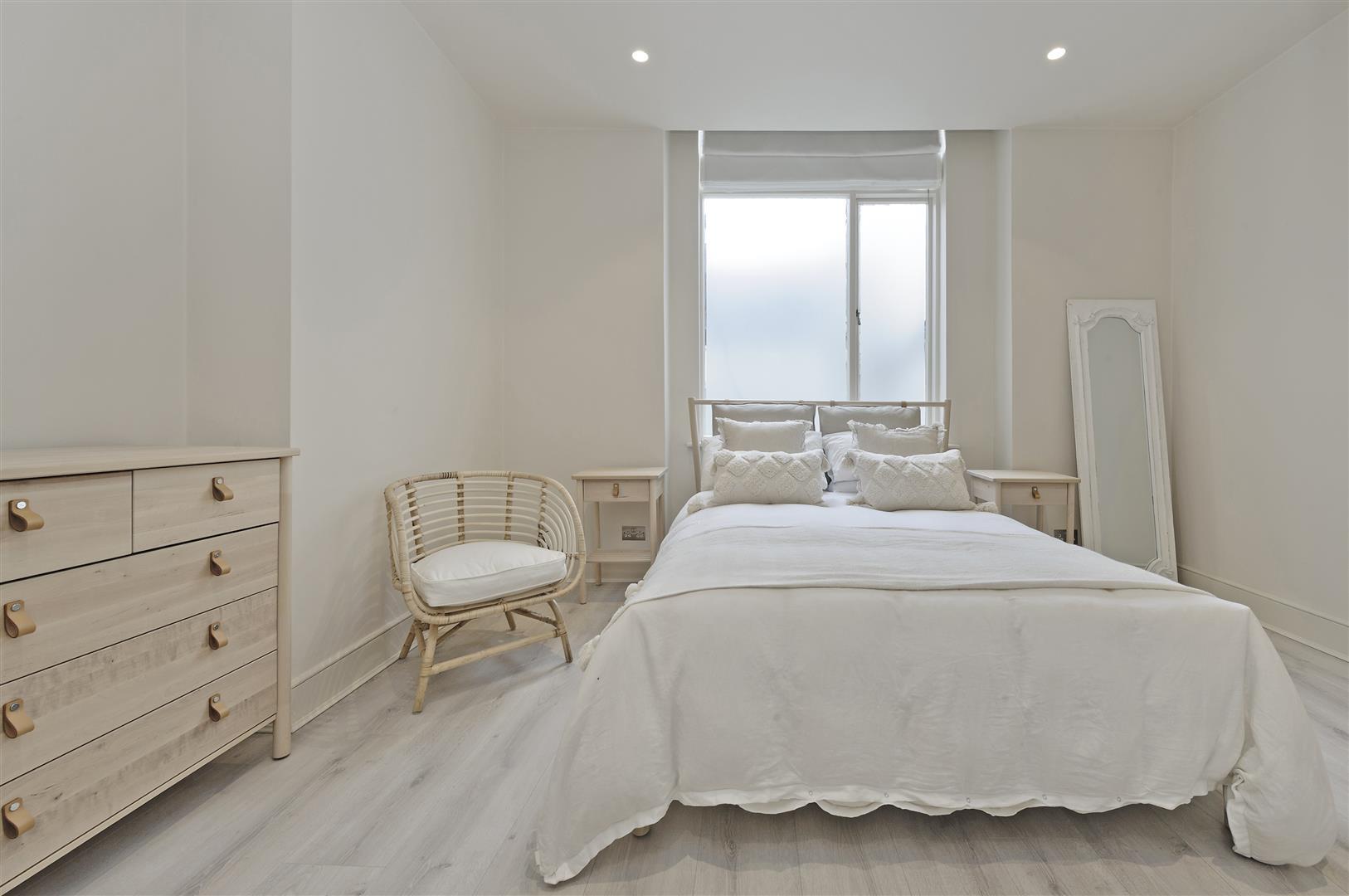 Property Image 938c138b-deda-4f1b-8018-846e922a67fb