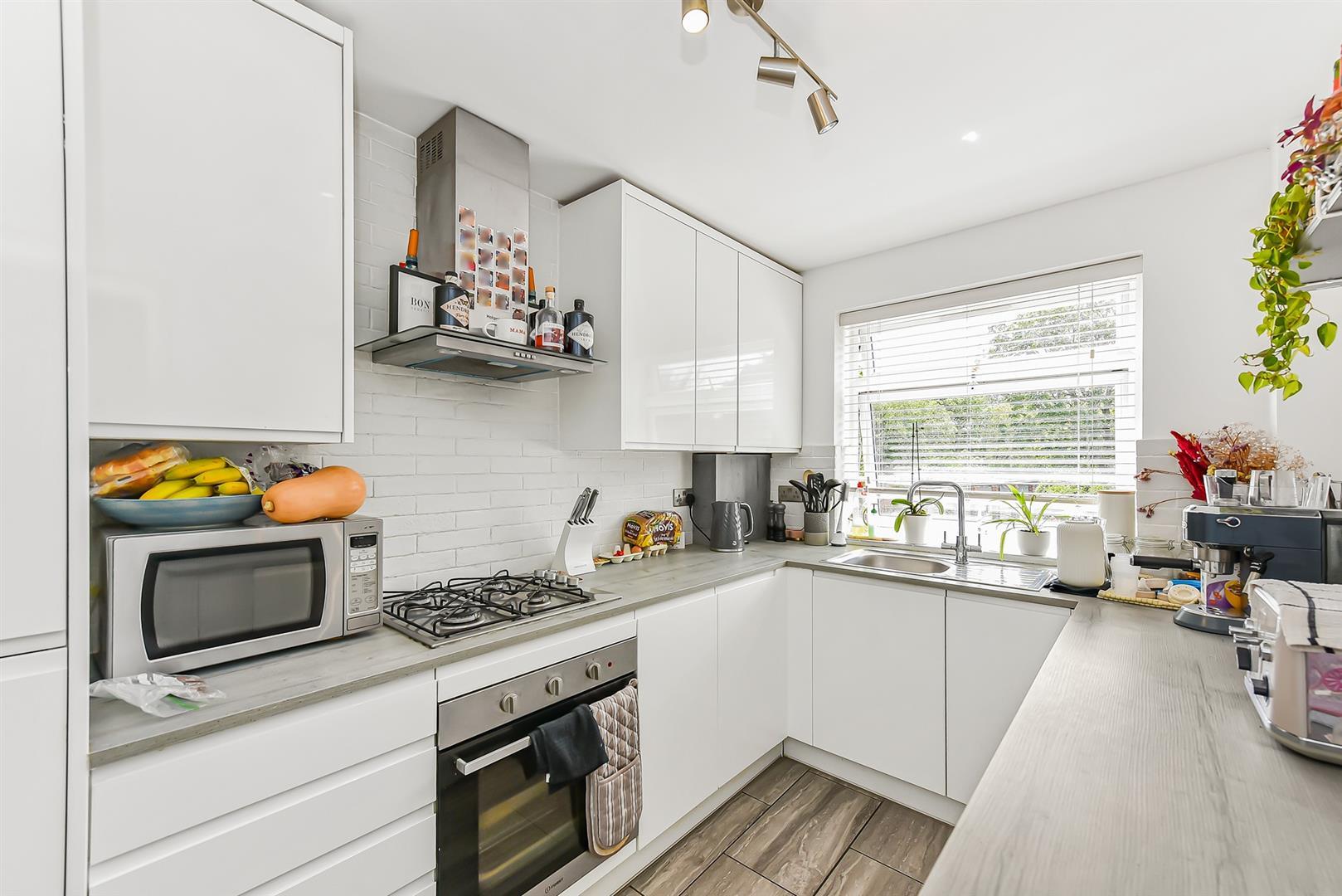 Property Image 9399c818-37a2-4037-8dd7-e41bf90ffd37