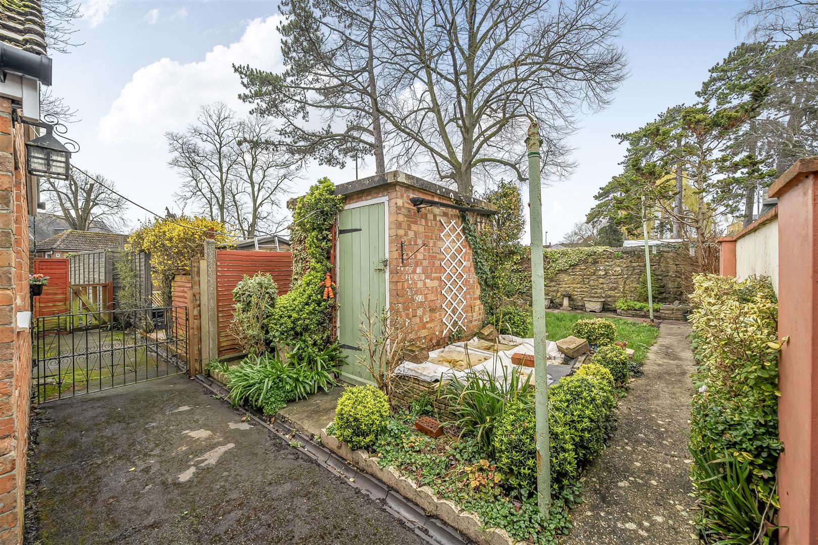 Property Image 93c16a65-2e63-4e88-82c0-5f98c9202cca