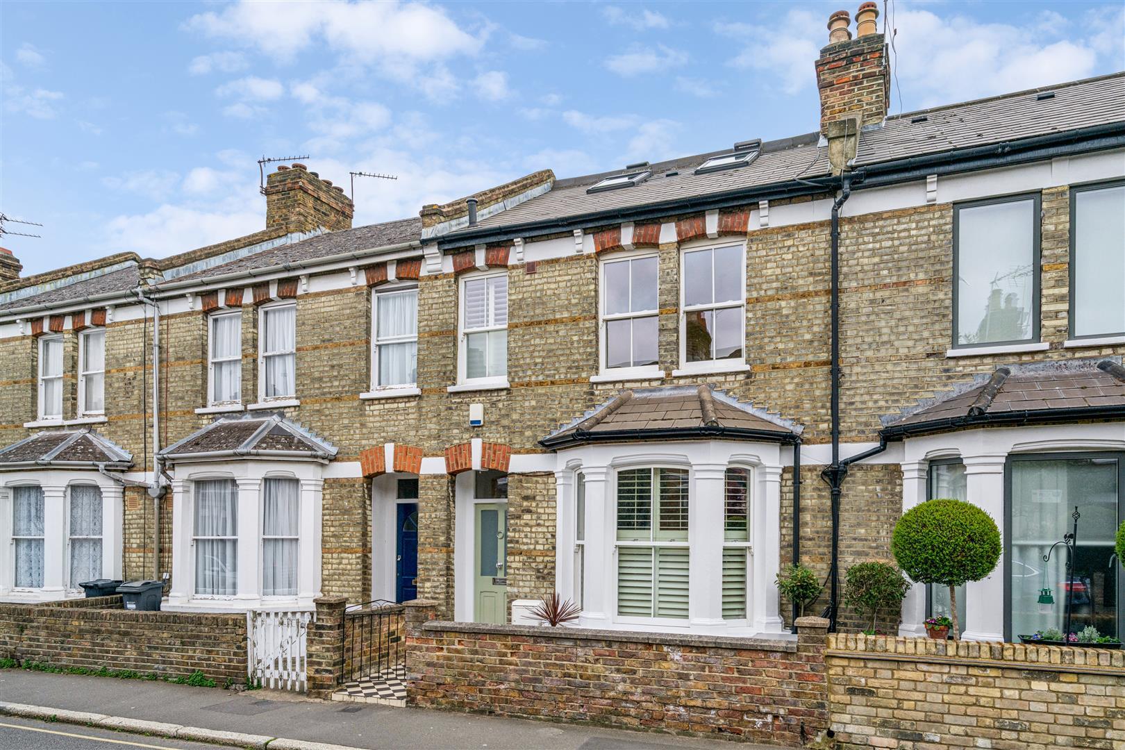 Property Image 93cb9a2f-cbef-48f6-b54f-300715337396