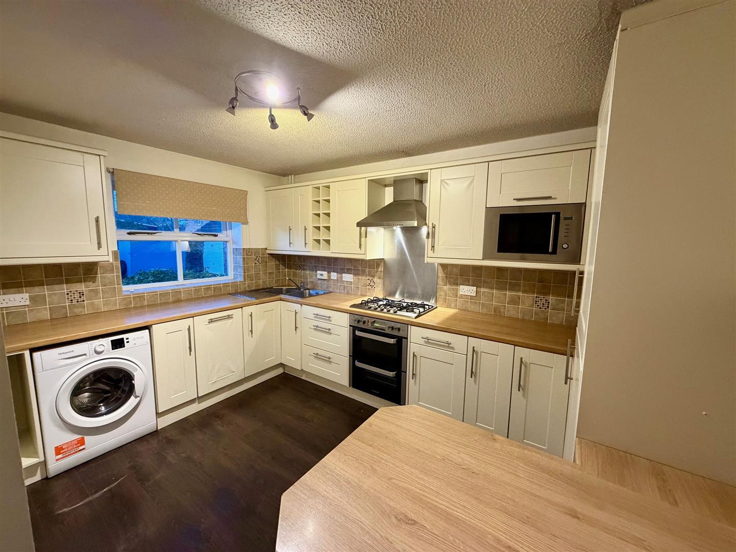 Property Image 93cc6372-752e-4f68-8822-5bd044b17cf8