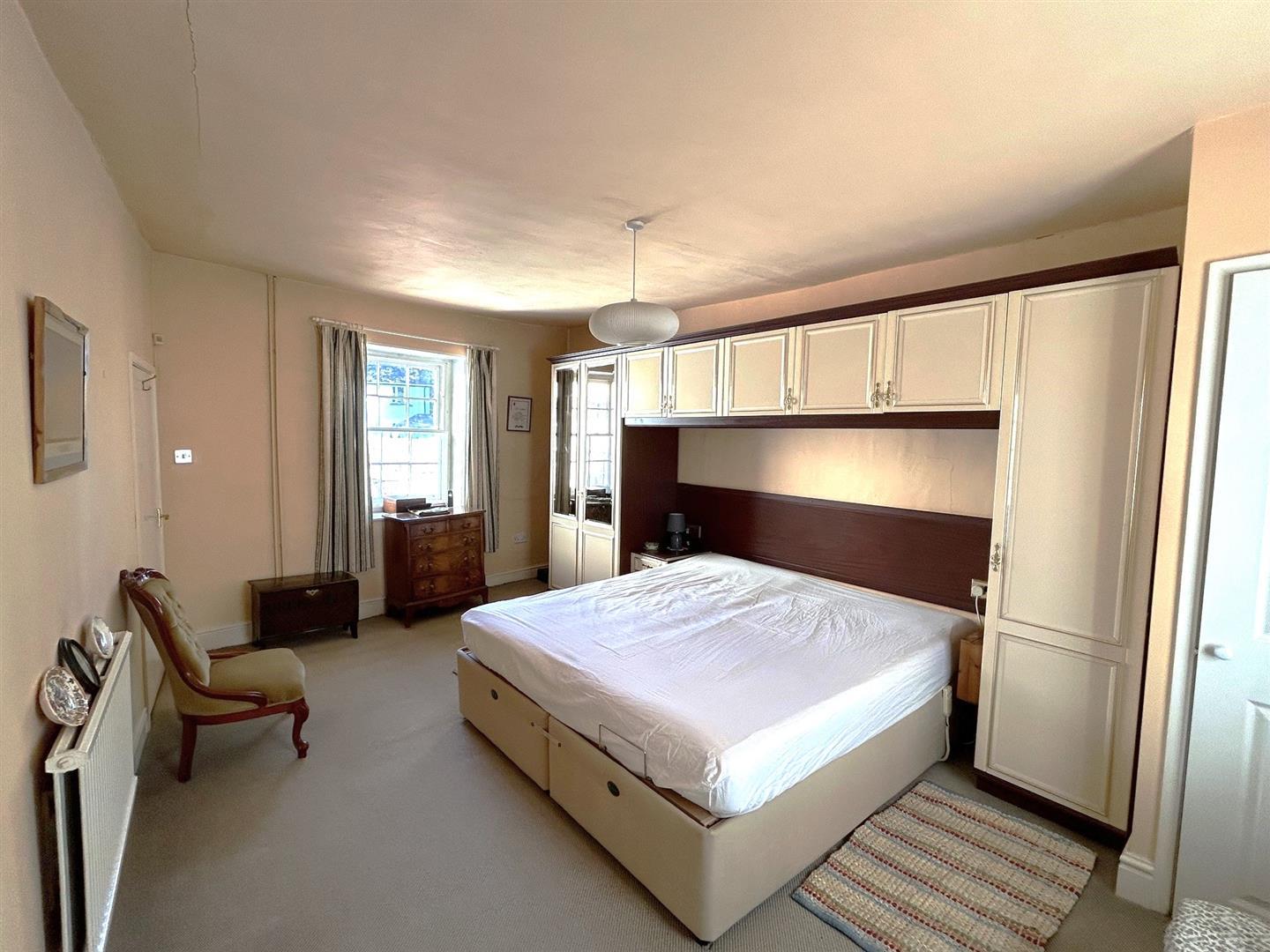 Property Image 93d6fe52-1e88-4dc1-b4ee-ee71021adb51