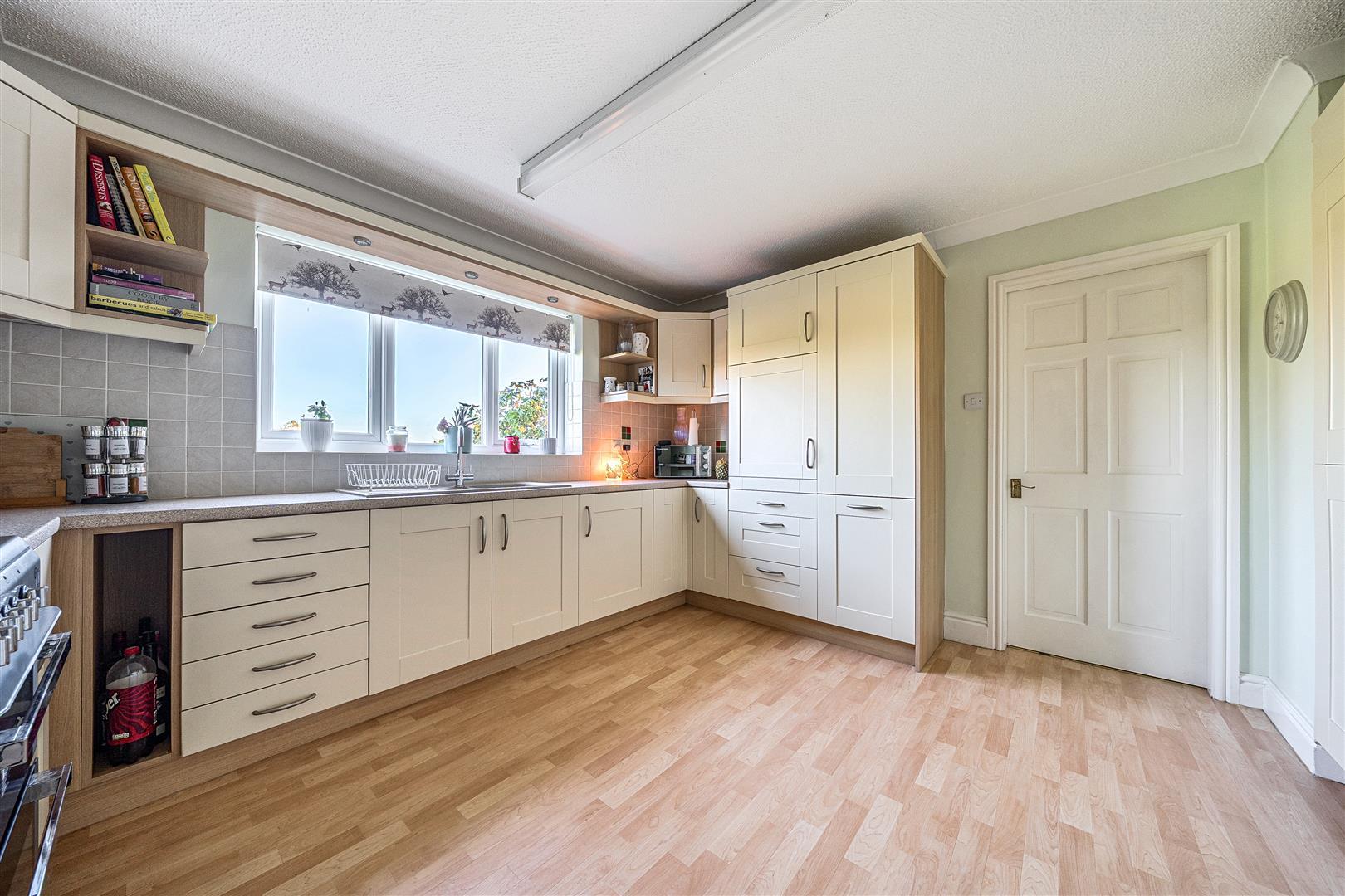 Property Image 93d8588b-a7c2-4c79-8c9d-0558ce32a755