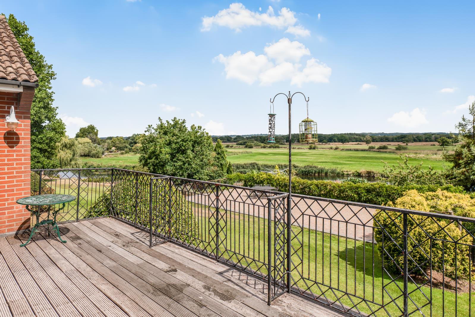 Property Image 93dbfb6f-eb8d-4f8f-98a8-5754f097c51b