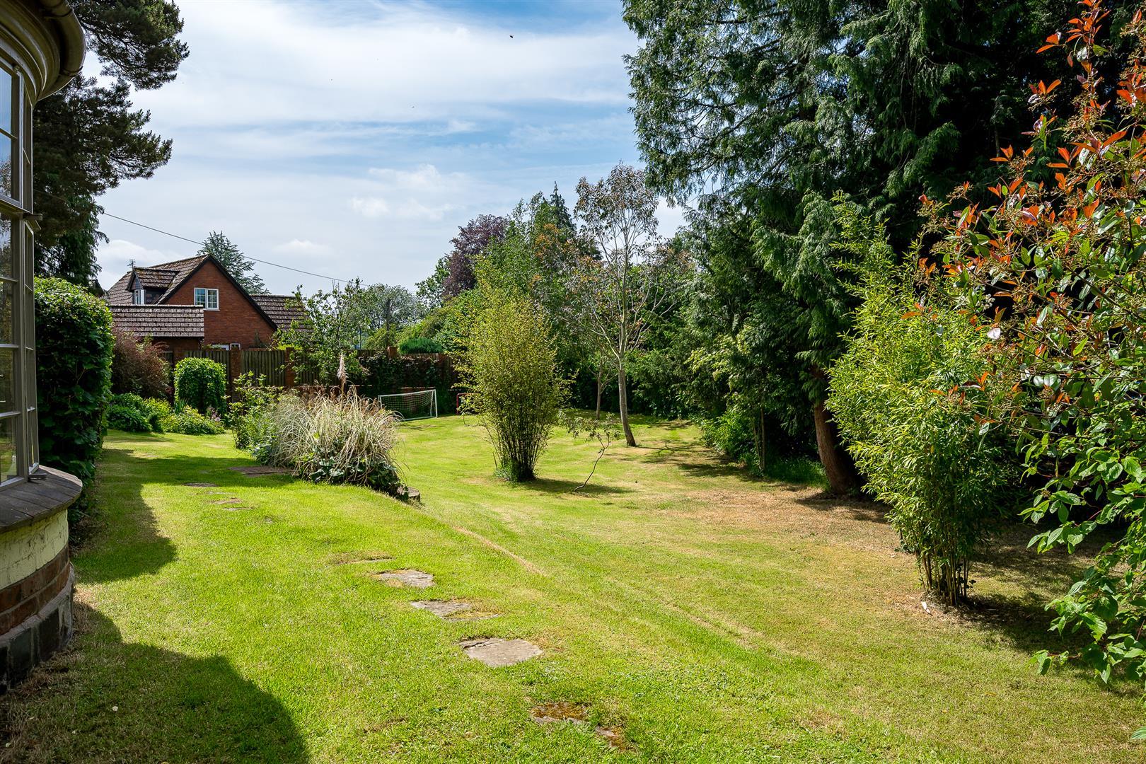 Property Image 93e8cc3f-bbc4-4152-89f0-5a5b0a3bfb99