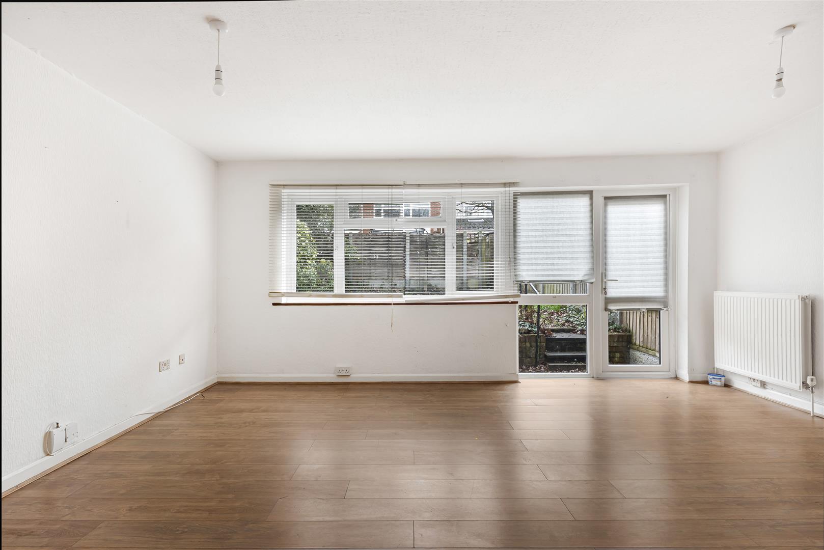 Property Image 93ecca69-b46a-48d3-b137-35011d7ccca5