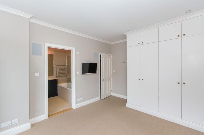 Bedroom (2).jpg