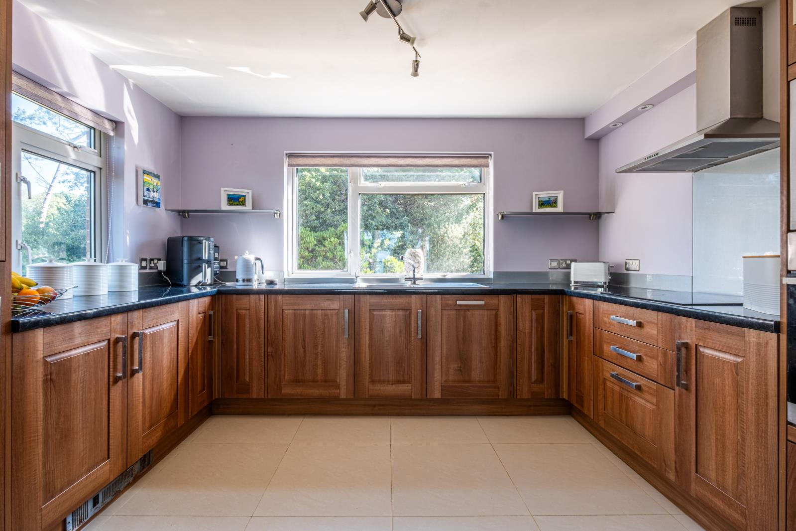 Property Image 9446e753-d7bc-43fd-9a30-c1819249df42
