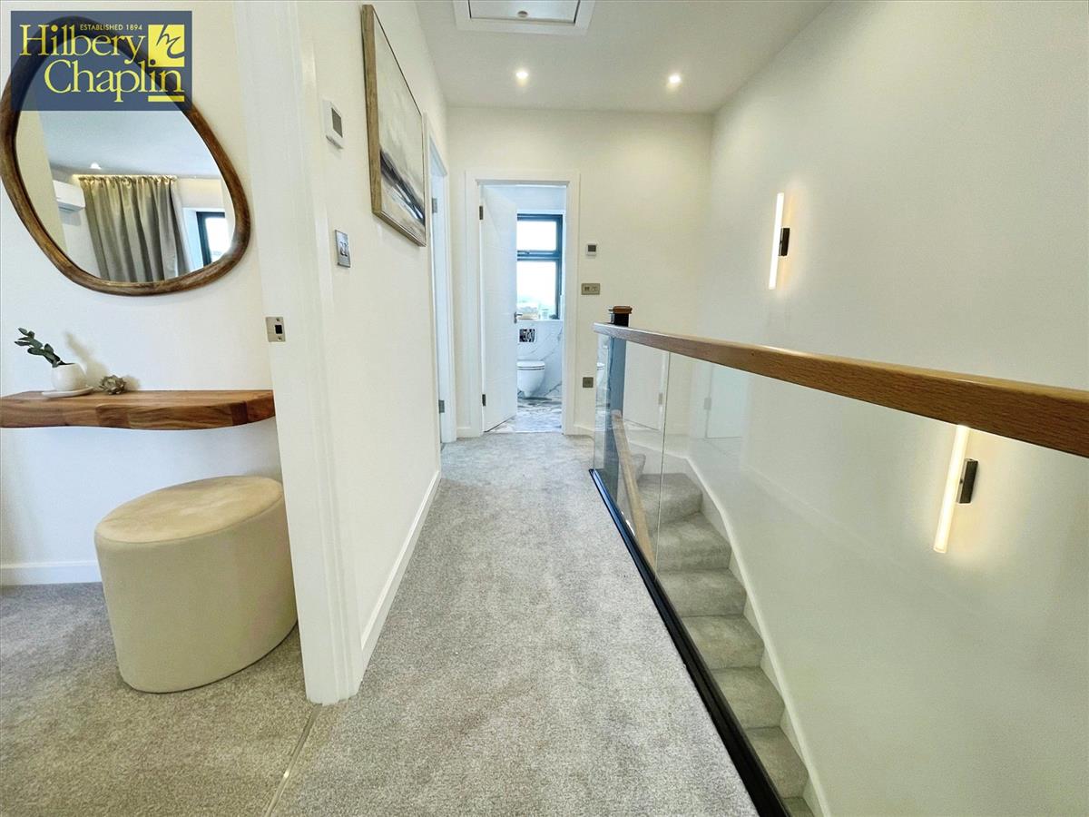Property Image 944e75a5-a93f-43f4-adbe-9addfe3fb5ab