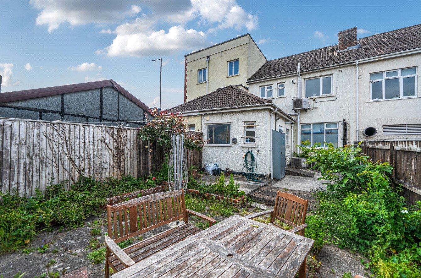 Property Image 945a165f-b2a3-4a25-ae80-e3afab374391