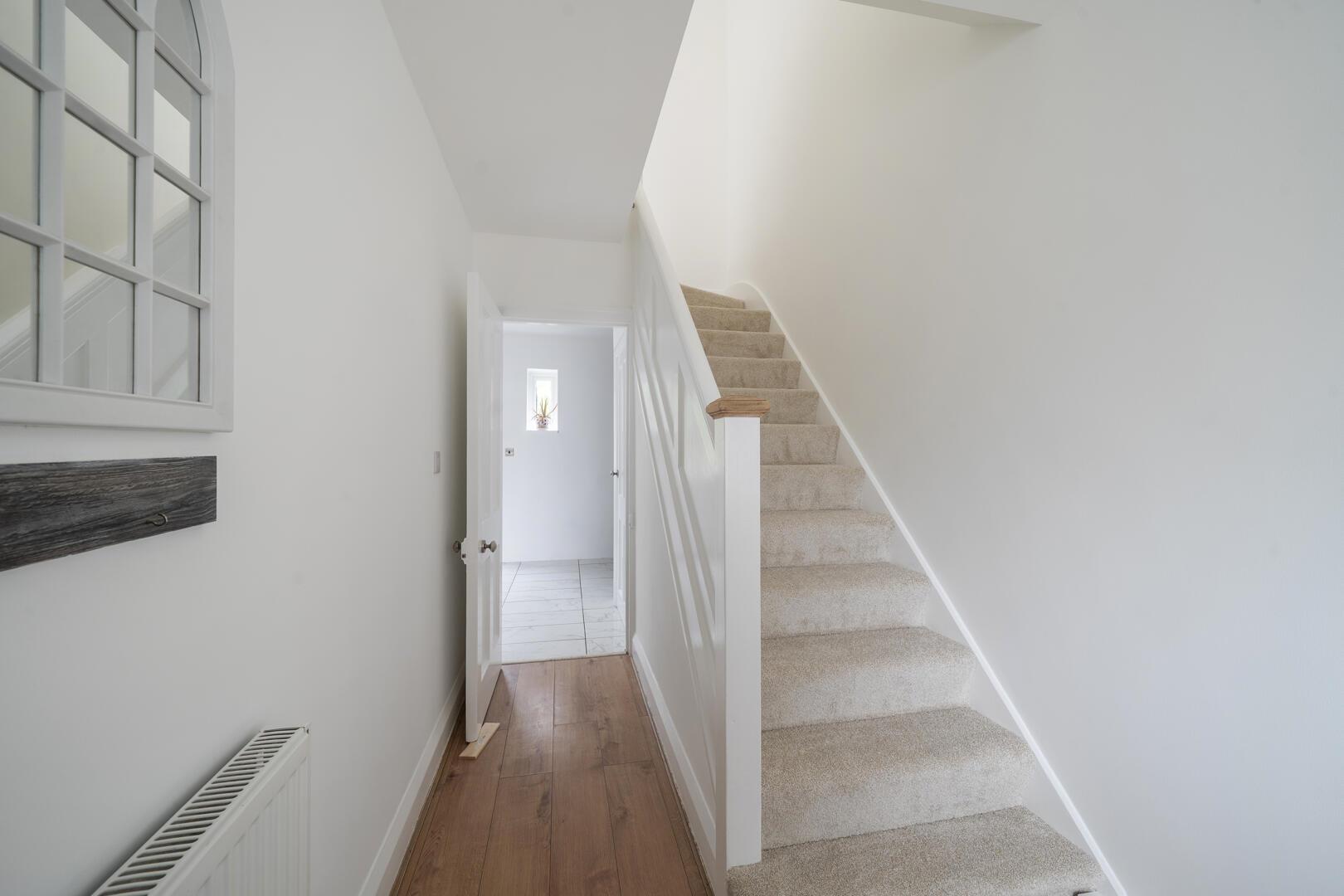 Property Image 946028a8-589a-4416-aa2f-3be4cc54de08