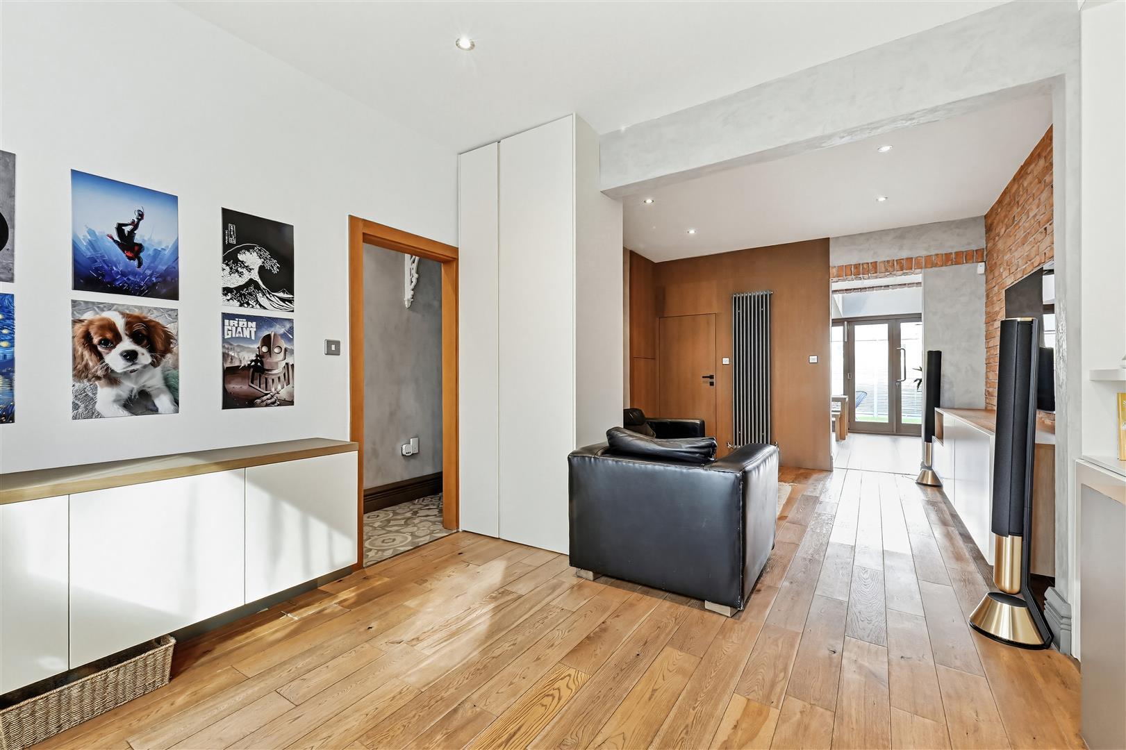 Property Image 946705f4-cdb0-448f-ba22-fa3c52a42321