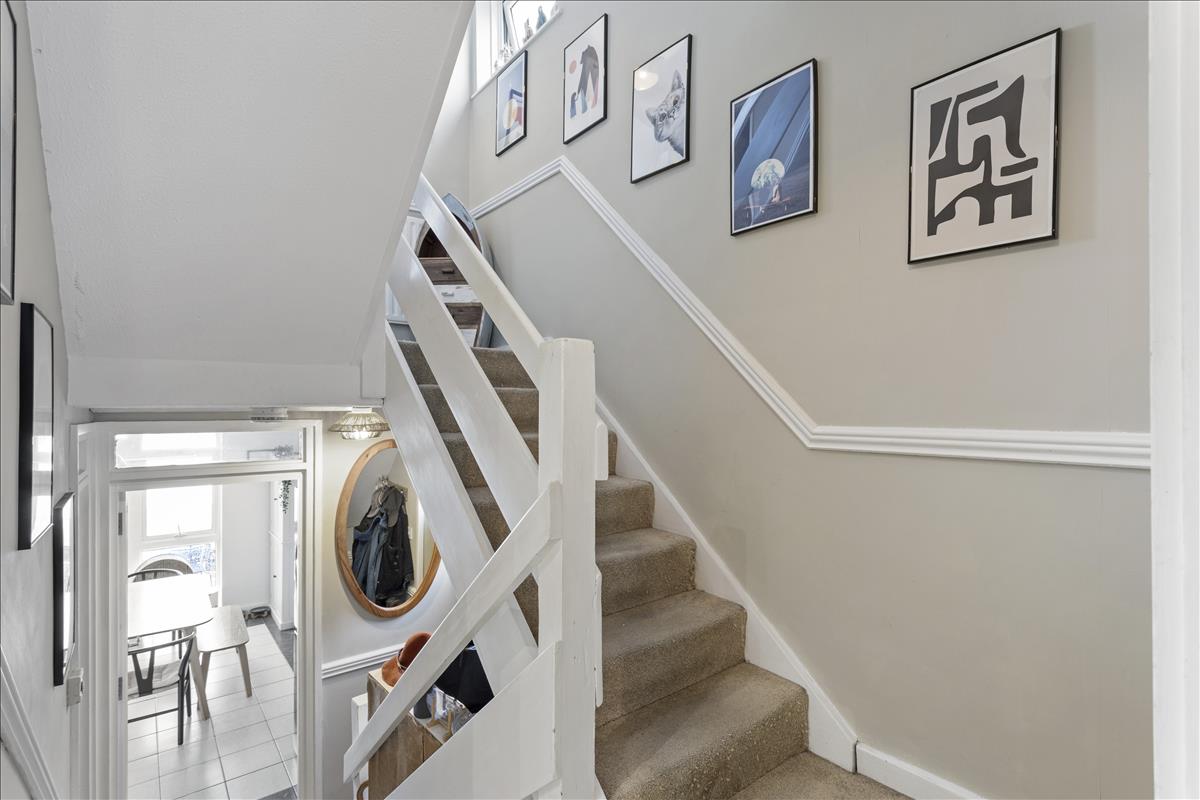 Property Image 946c967d-a24a-48e3-ba51-a19ec6282172
