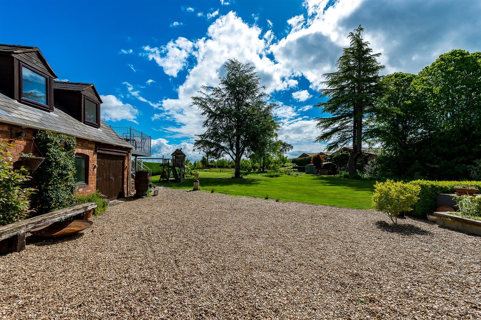 Property Image 9478be18-94f5-4809-a64b-bab853b2f432