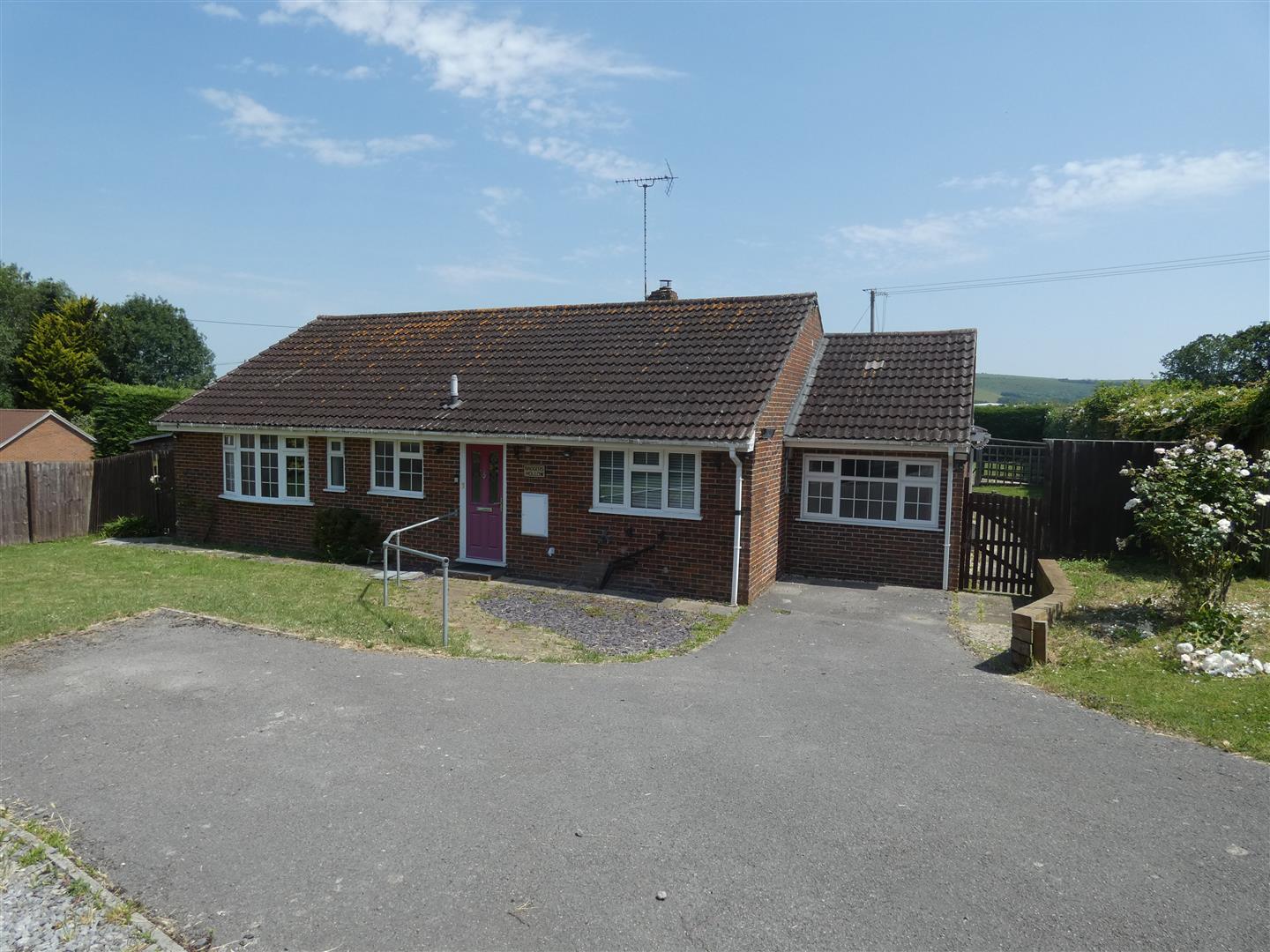 Property Image 94906cd0-e160-4f47-ad98-fa842d66a3a0
