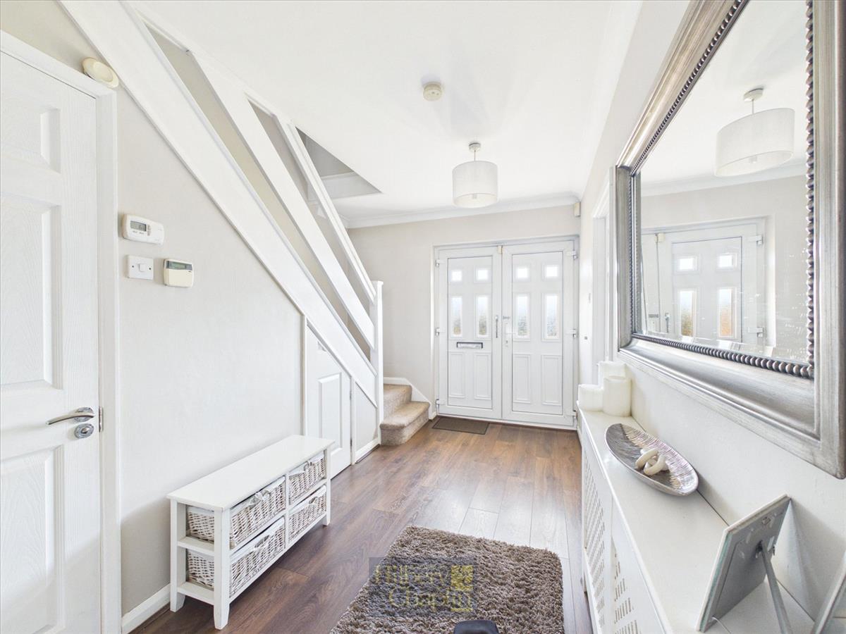 Property Image 949cd8be-b549-499c-8d6f-4c14dbef332e