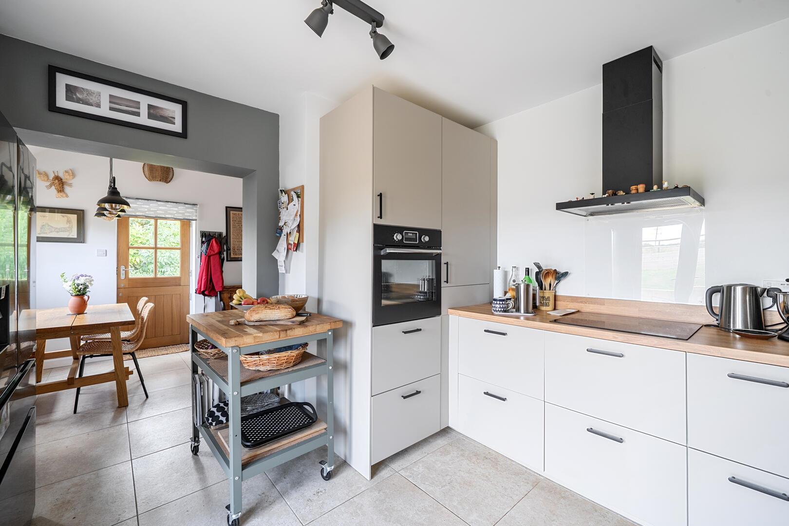 Property Image 949e4d9f-76e6-47d5-8095-df92ca651740