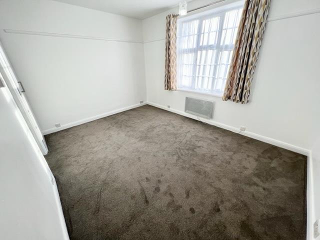 Property Image 94a47fe7-b61e-4d06-8087-8a83388d7bf9