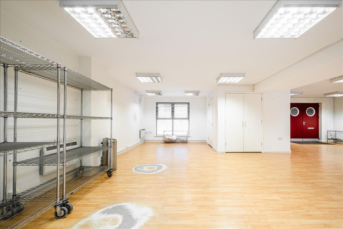 Property Image 94ab30e4-af00-4088-b8e1-8680bb258d19