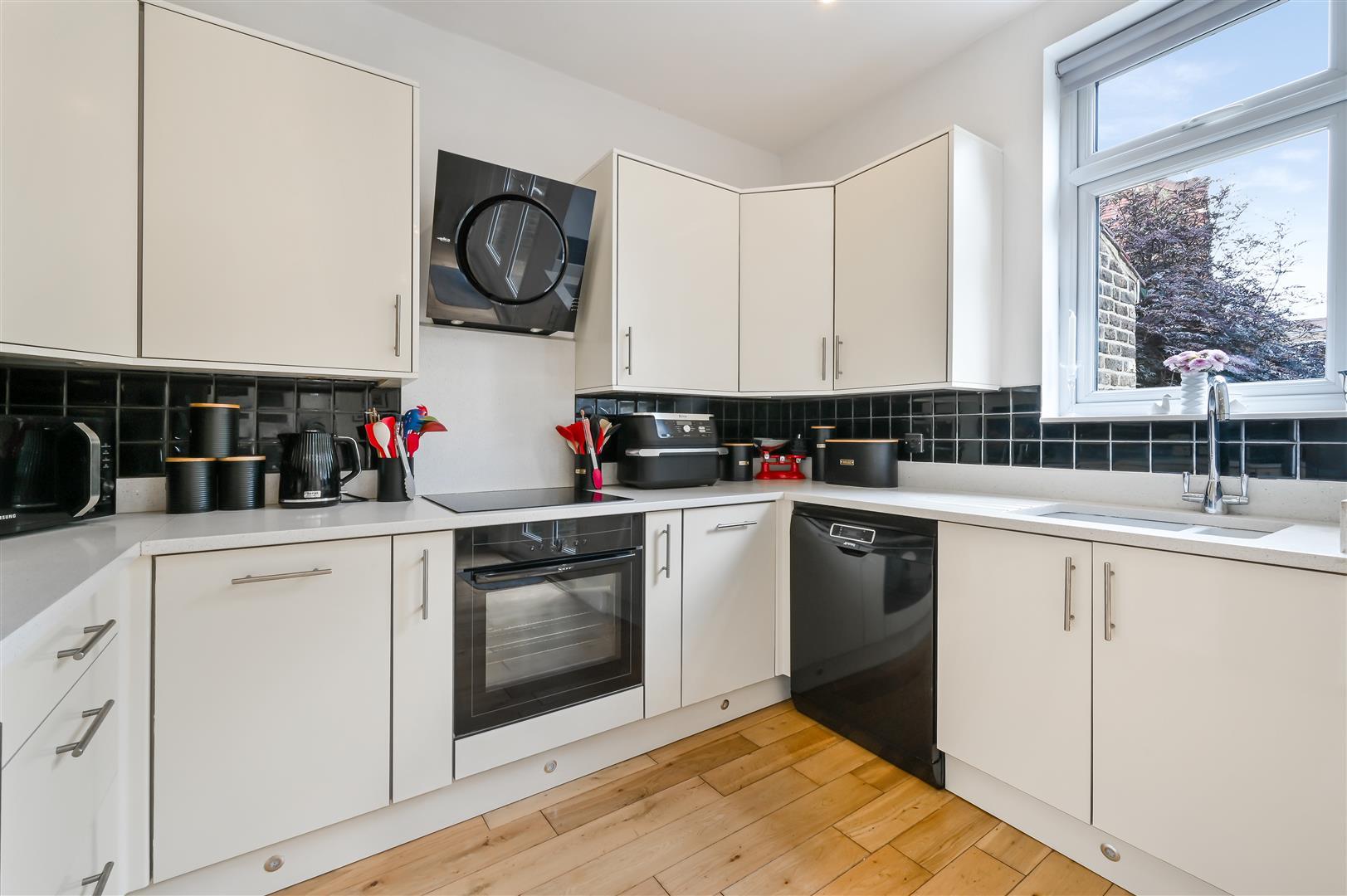 Property Image 94af5cff-08d2-4962-888e-a460572b15b5
