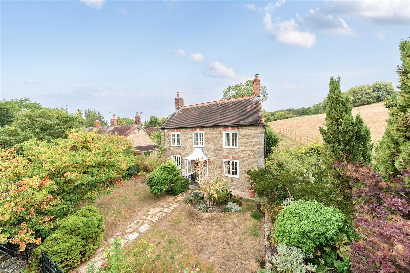 Property Image 94d5315c-1bff-4aed-83d5-693e21b689fd