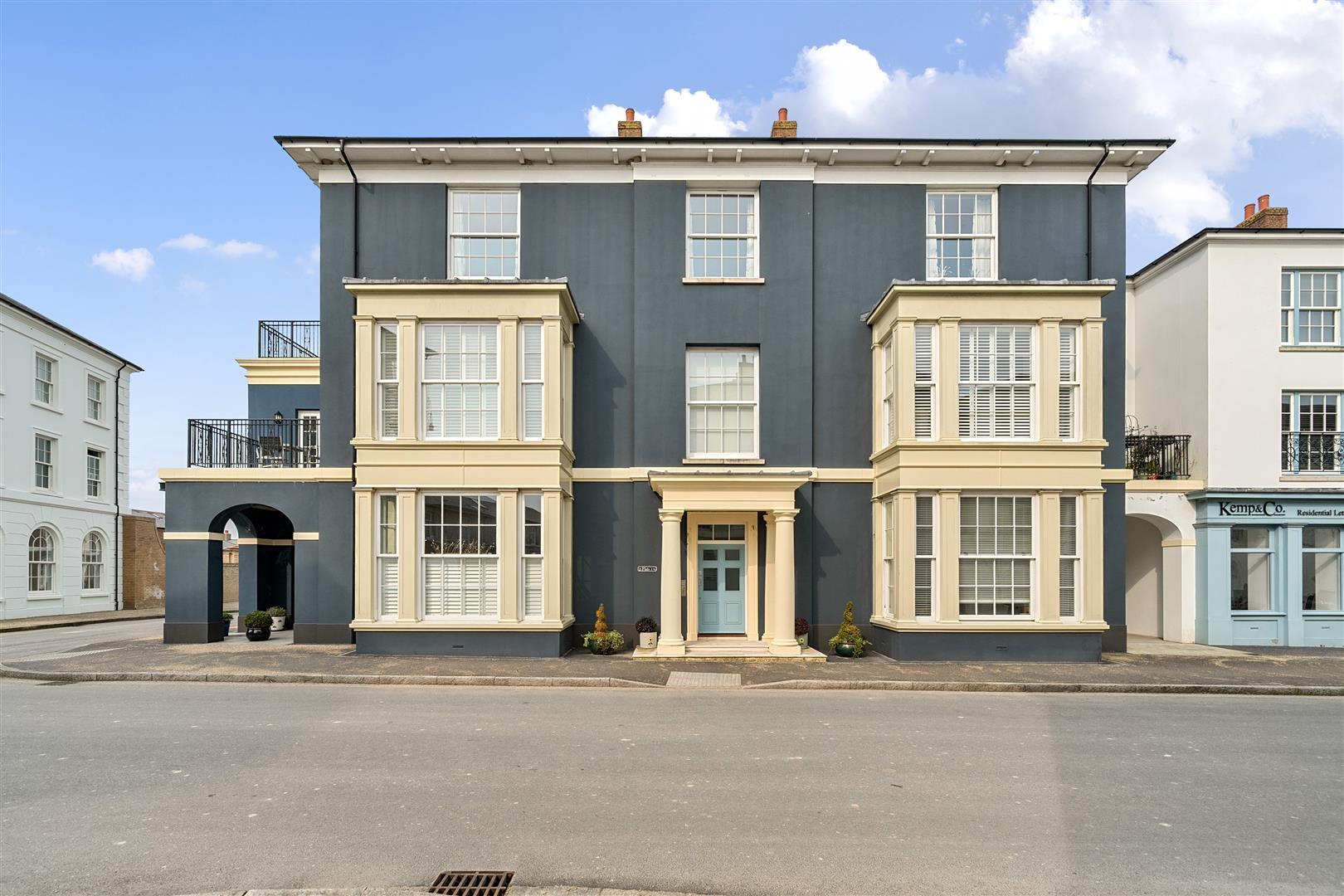Property Image 94d724a8-e52f-468e-9598-9c9a0b9cacf1