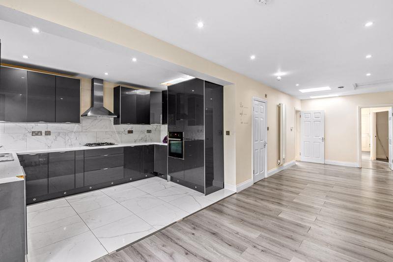Property Image 9501843b-3a38-4df6-8739-c9500ba26a56