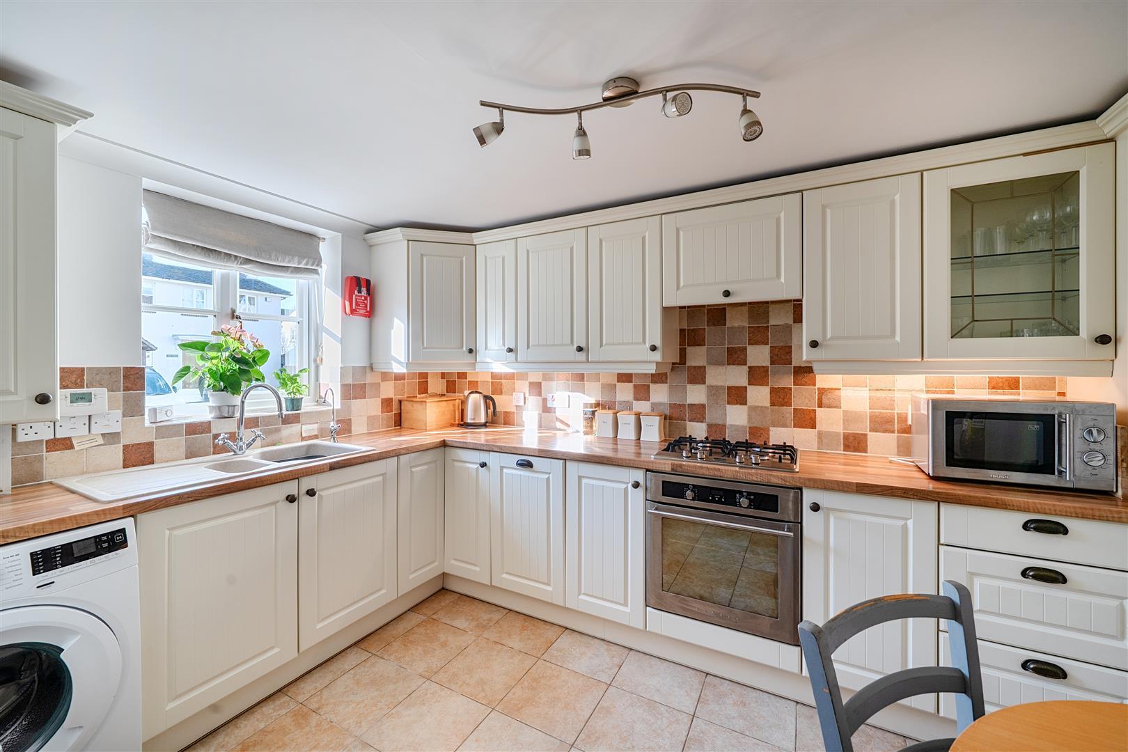Property Image 950c93c1-c242-4986-8cd6-86c50e5ca7b7