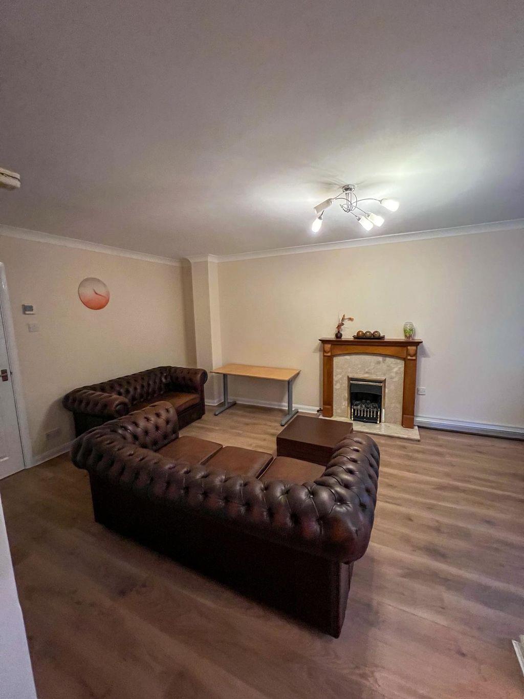 Property Image 950da776-5229-4f77-9deb-d9f3c71712f6