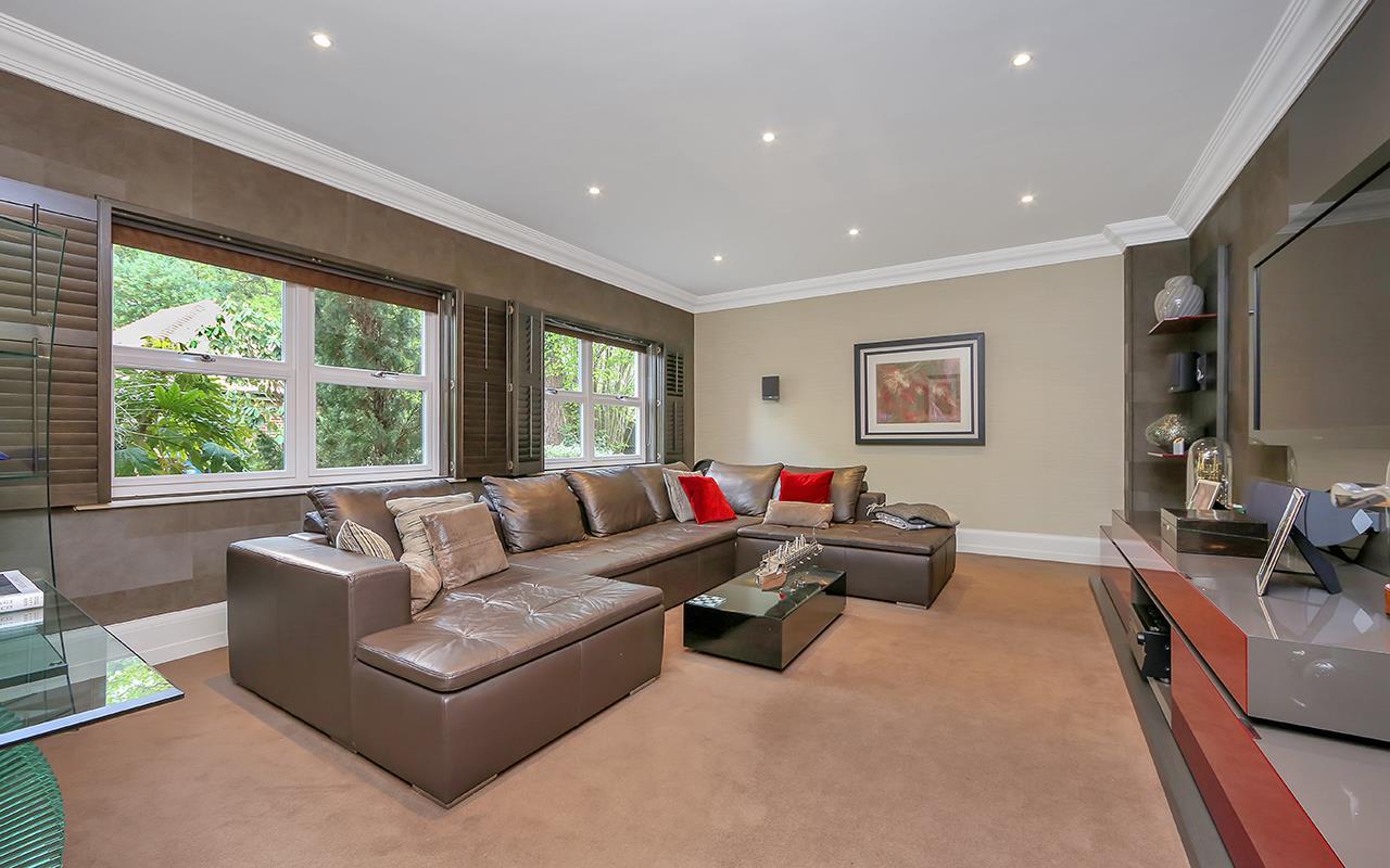 Property Image 9529f353-8cb8-44ba-83b3-e7b592f844eb
