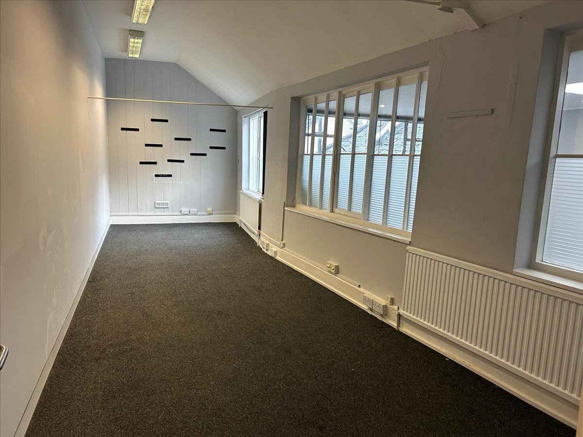 Property Image 95383fed-1a9f-4e49-a985-a8db44cea43c