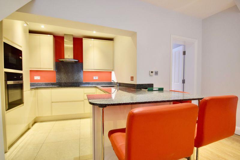 Property Image 9551c27c-dff7-44a8-8239-b073241bc83d