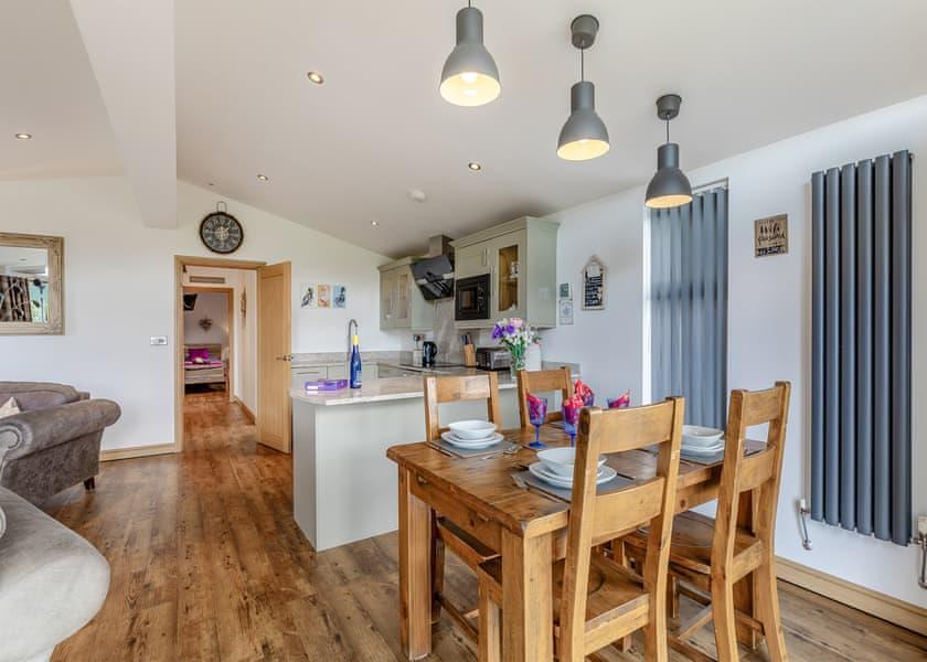 Property Image 9555048f-7edf-4565-87d8-56b1d0fd818e