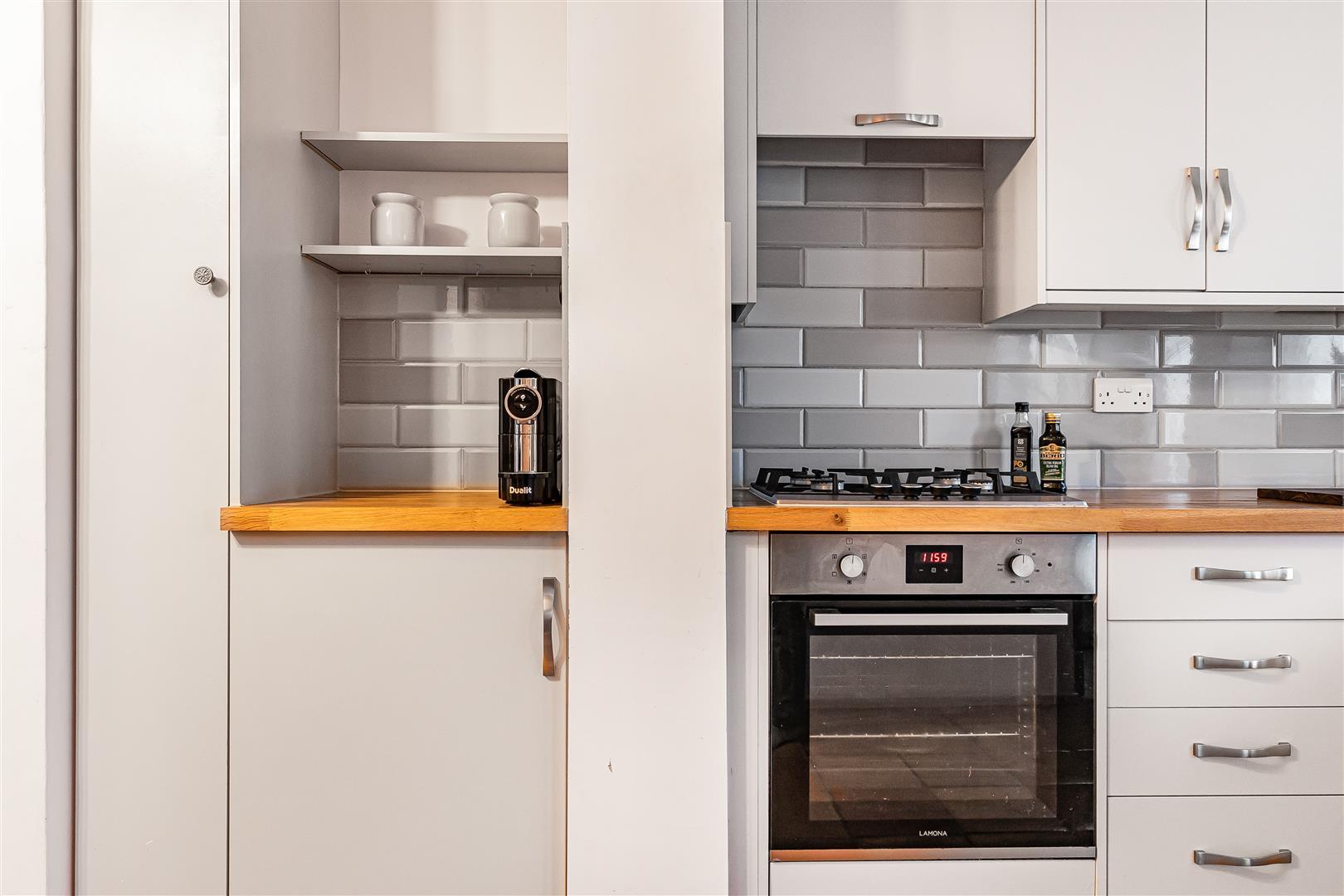 Property Image 956b51f3-2bea-4ae6-ab6f-d727e9cb8238